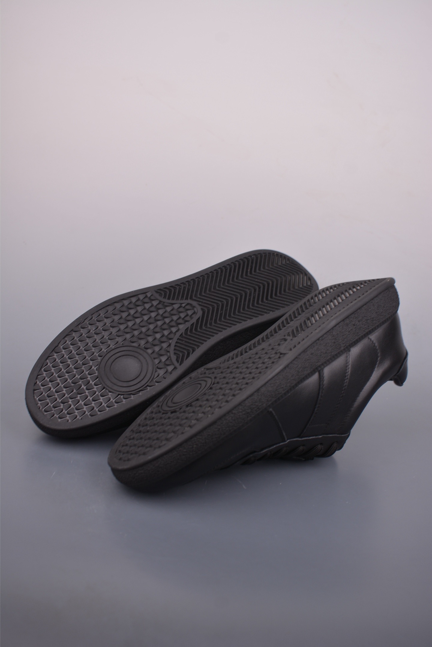 300 ECCO爱步男鞋德训鞋秋 经典时尚百搭舒适小白鞋男 635398黑-Chinese UA Cheap High Quatity Brand Clothes Bags handbags Sneakers wholesale wholesaler seller from China Factory suppliers Fashion Clothing Shoes best Quality Beautiful Price 300 ECCO爱步男鞋德训鞋秋 经典时尚百搭舒适小白鞋男 635398黑