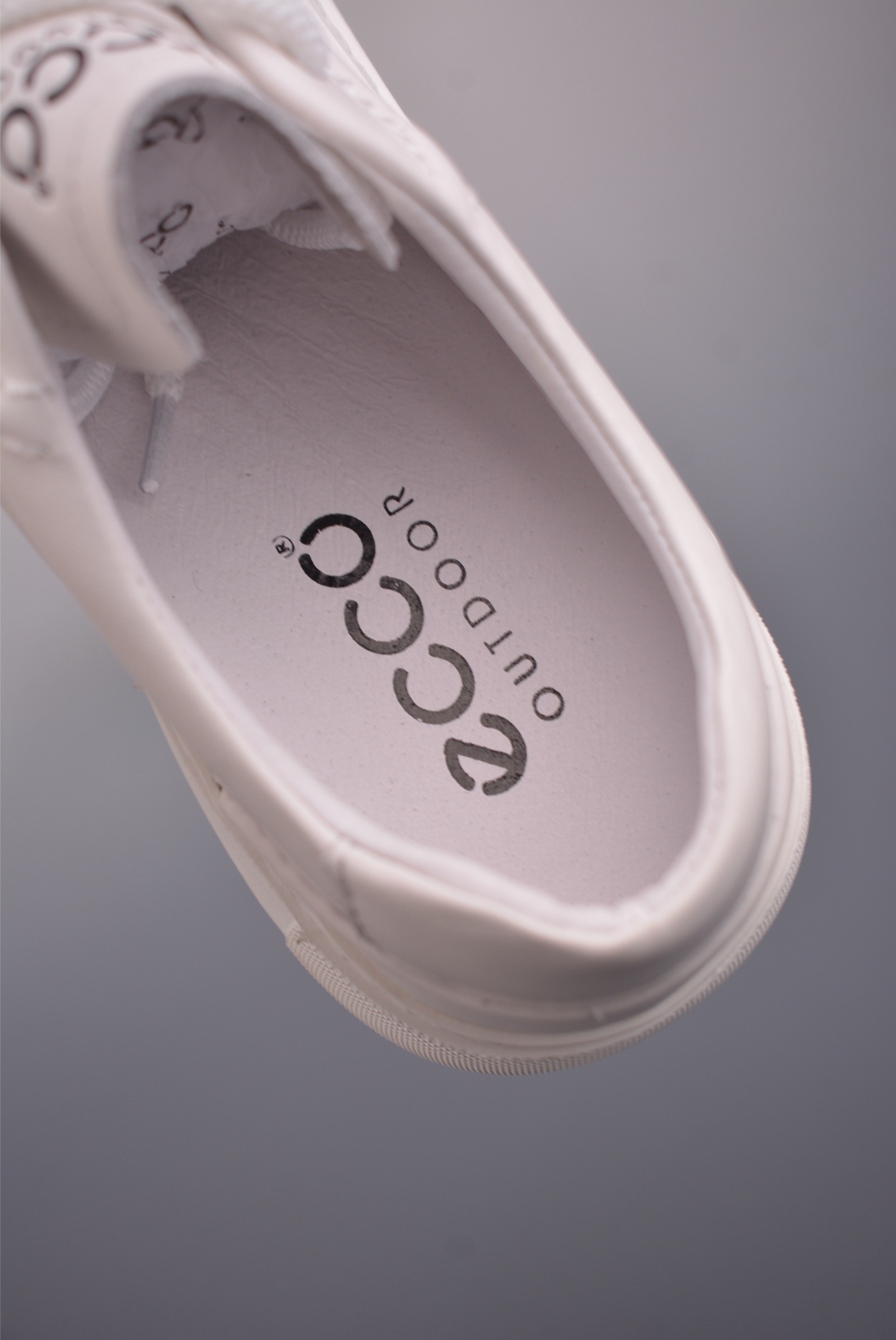 300 ECCO爱步男士休闲小白鞋 简单耐看清爽版型 百搭休闲板鞋 503198白-Chinese UA Cheap High Quatity Brand Clothes Bags handbags Sneakers wholesale wholesaler seller from China Factory suppliers Fashion Clothing Shoes best Quality Beautiful Price 300 ECCO爱步男士休闲小白鞋 简单耐看清爽版型 百搭休闲板鞋 503198白