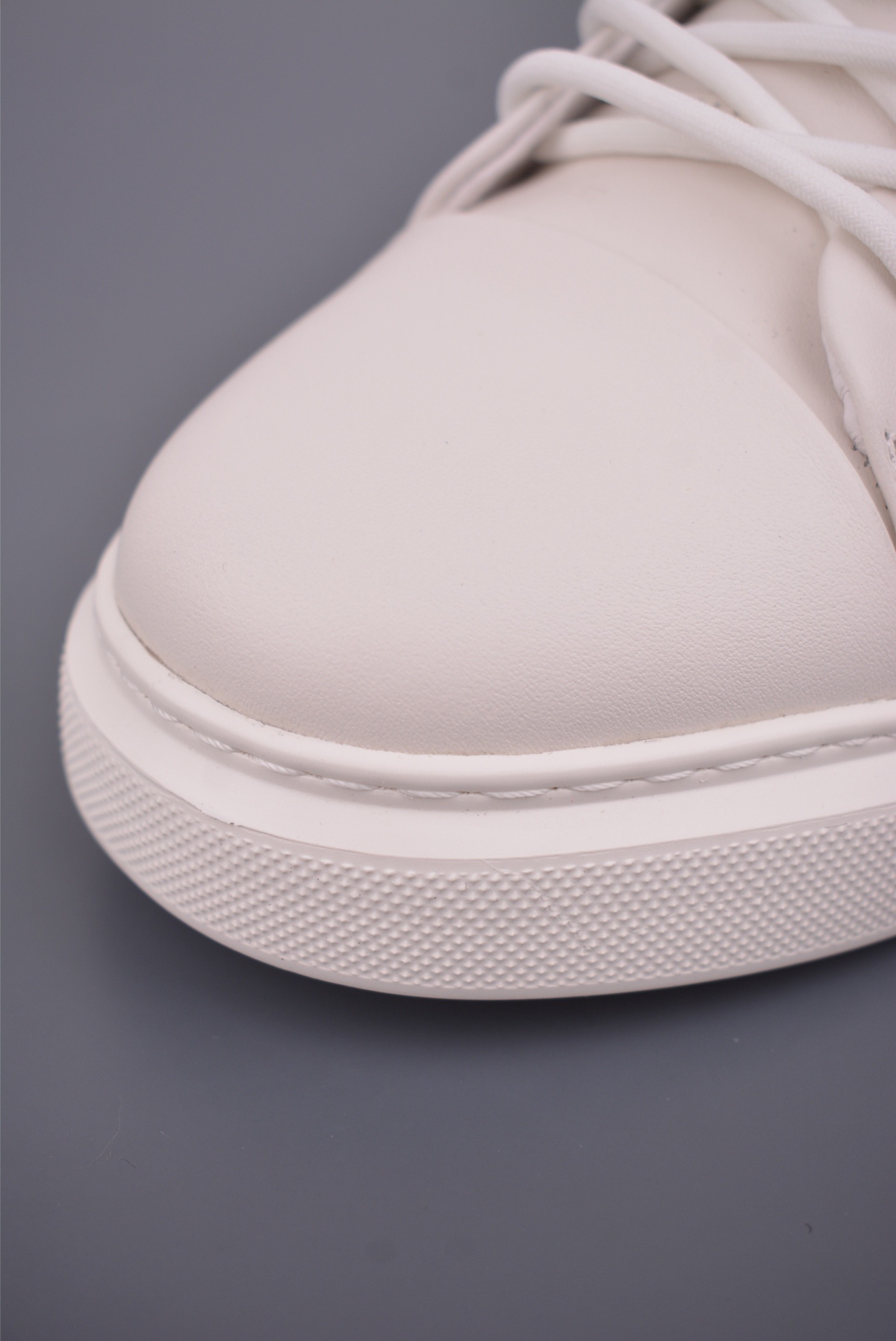 300 Ecco爱步休闲鞋子男鞋 透气防水百搭休闲板鞋 柔酷7号系列经典小白鞋 470364白-Chinese UA Cheap High Quatity Brand Clothes Bags handbags Sneakers wholesale wholesaler seller from China Factory suppliers Fashion Clothing Shoes best Quality Beautiful Price 300 Ecco爱步休闲鞋子男鞋 透气防水百搭休闲板鞋 柔酷7号系列经典小白鞋 470364白