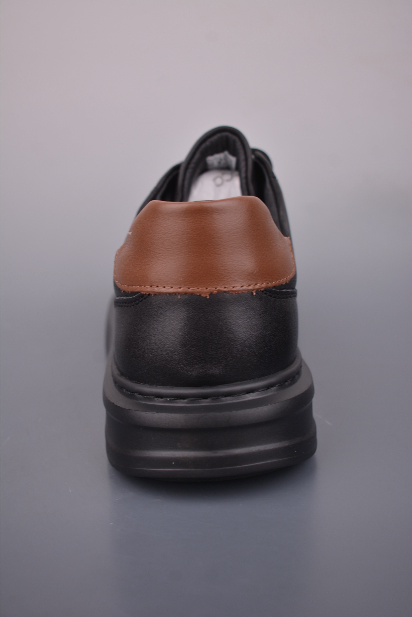 300 Ecco爱步休闲鞋子男鞋 透气防水百搭休闲板鞋 柔酷7号系列经典小白鞋470364黑-Chinese UA Cheap High Quatity Brand Clothes Bags handbags Sneakers wholesale wholesaler seller from China Factory suppliers Fashion Clothing Shoes best Quality Beautiful Price 300 Ecco爱步休闲鞋子男鞋 透气防水百搭休闲板鞋 柔酷7号系列经典小白鞋470364黑