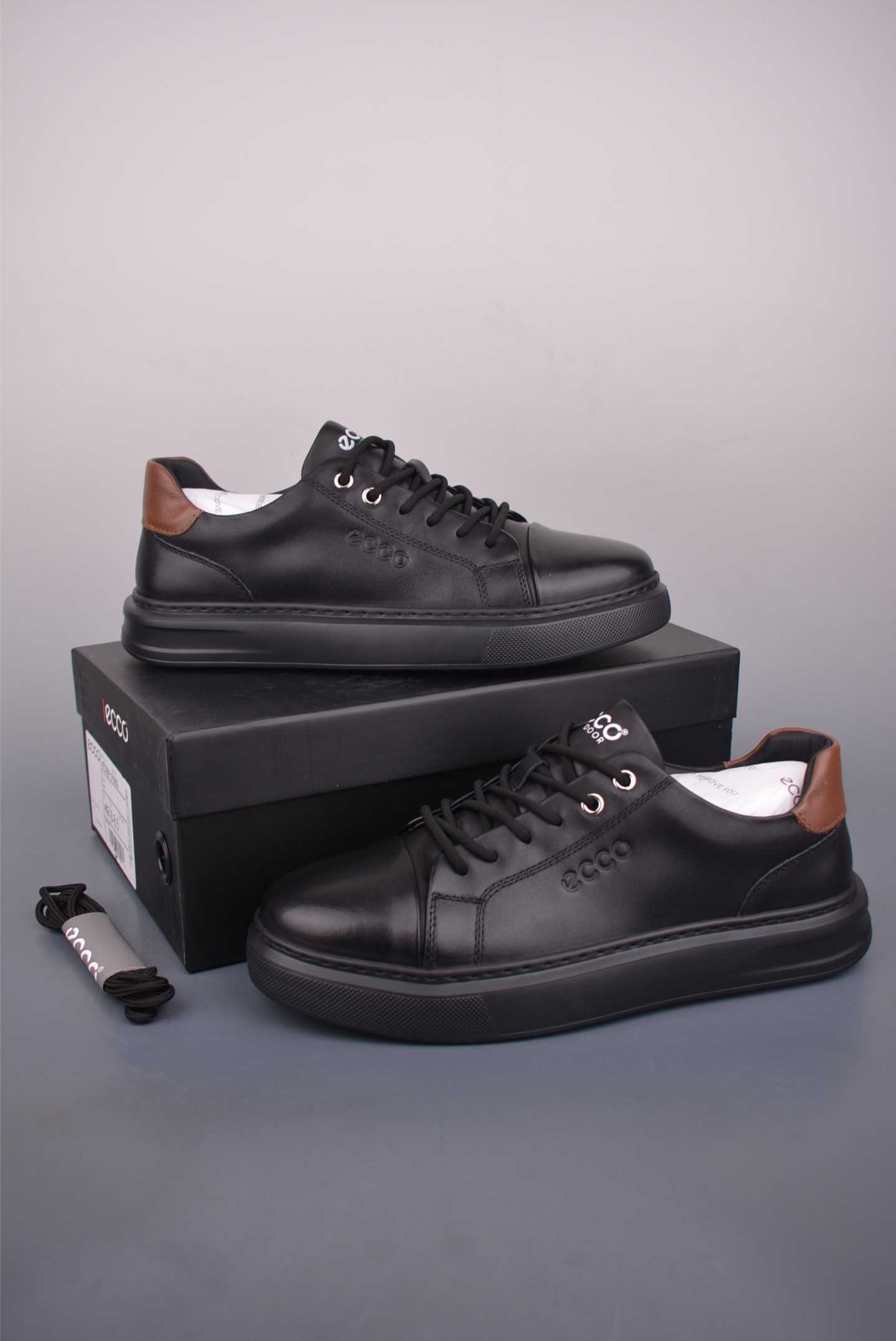 300 Ecco爱步休闲鞋子男鞋 透气防水百搭休闲板鞋 柔酷7号系列经典小白鞋470364黑-Chinese UA Cheap High Quatity Brand Clothes Bags handbags Sneakers wholesale wholesaler seller from China Factory suppliers Fashion Clothing Shoes best Quality Beautiful Price 300 Ecco爱步休闲鞋子男鞋 透气防水百搭休闲板鞋 柔酷7号系列经典小白鞋470364黑