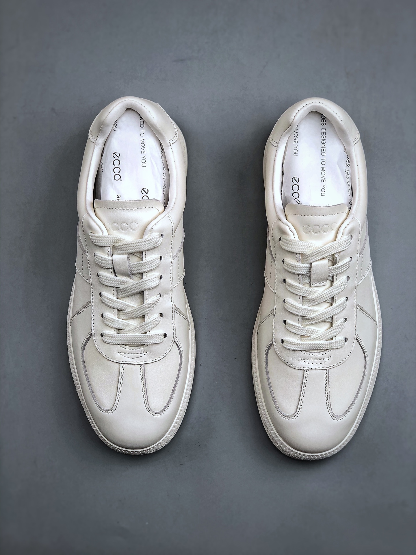 300 ECCO爱步男鞋德训鞋秋 经典时尚百搭舒适小白鞋男 635398白