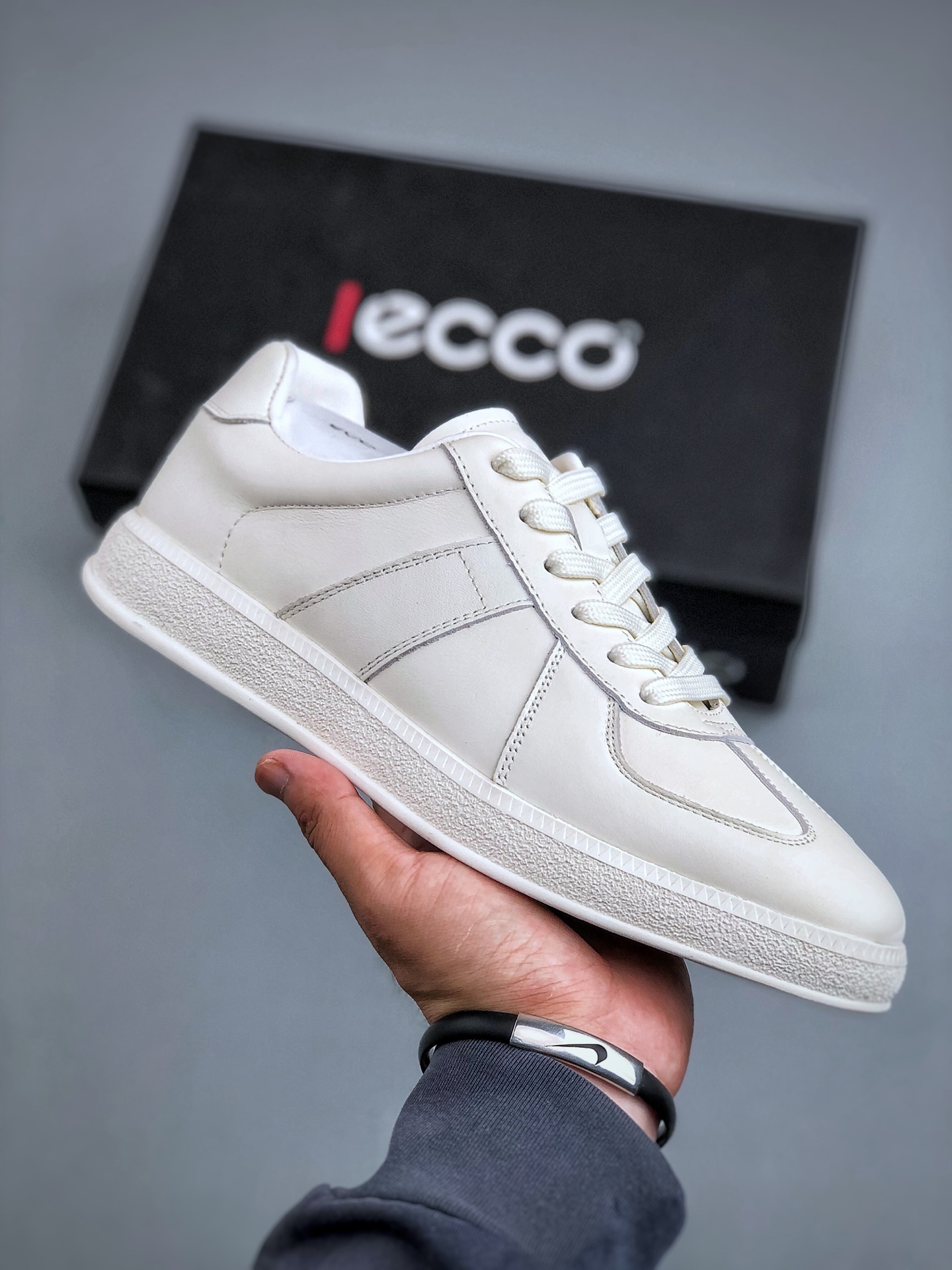 300 ECCO爱步男鞋德训鞋秋 经典时尚百搭舒适小白鞋男 635398白