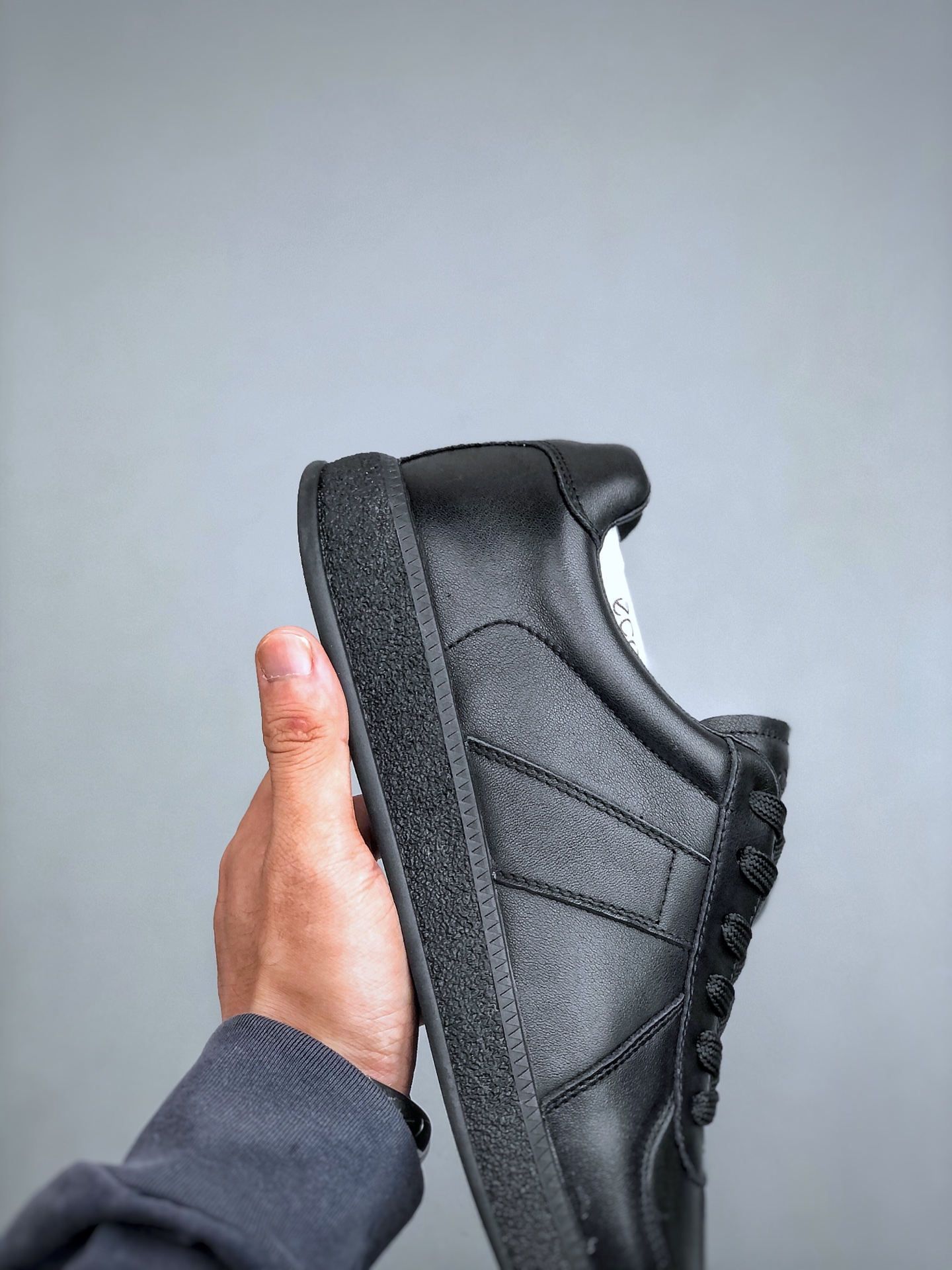 300 ECCO爱步男鞋德训鞋秋 经典时尚百搭舒适小白鞋男635398黑-Chinese UA Cheap High Quatity Brand Clothes Bags handbags Sneakers wholesale wholesaler seller from China Factory suppliers Fashion Clothing Shoes best Quality Beautiful Price 300 ECCO爱步男鞋德训鞋秋 经典时尚百搭舒适小白鞋男635398黑