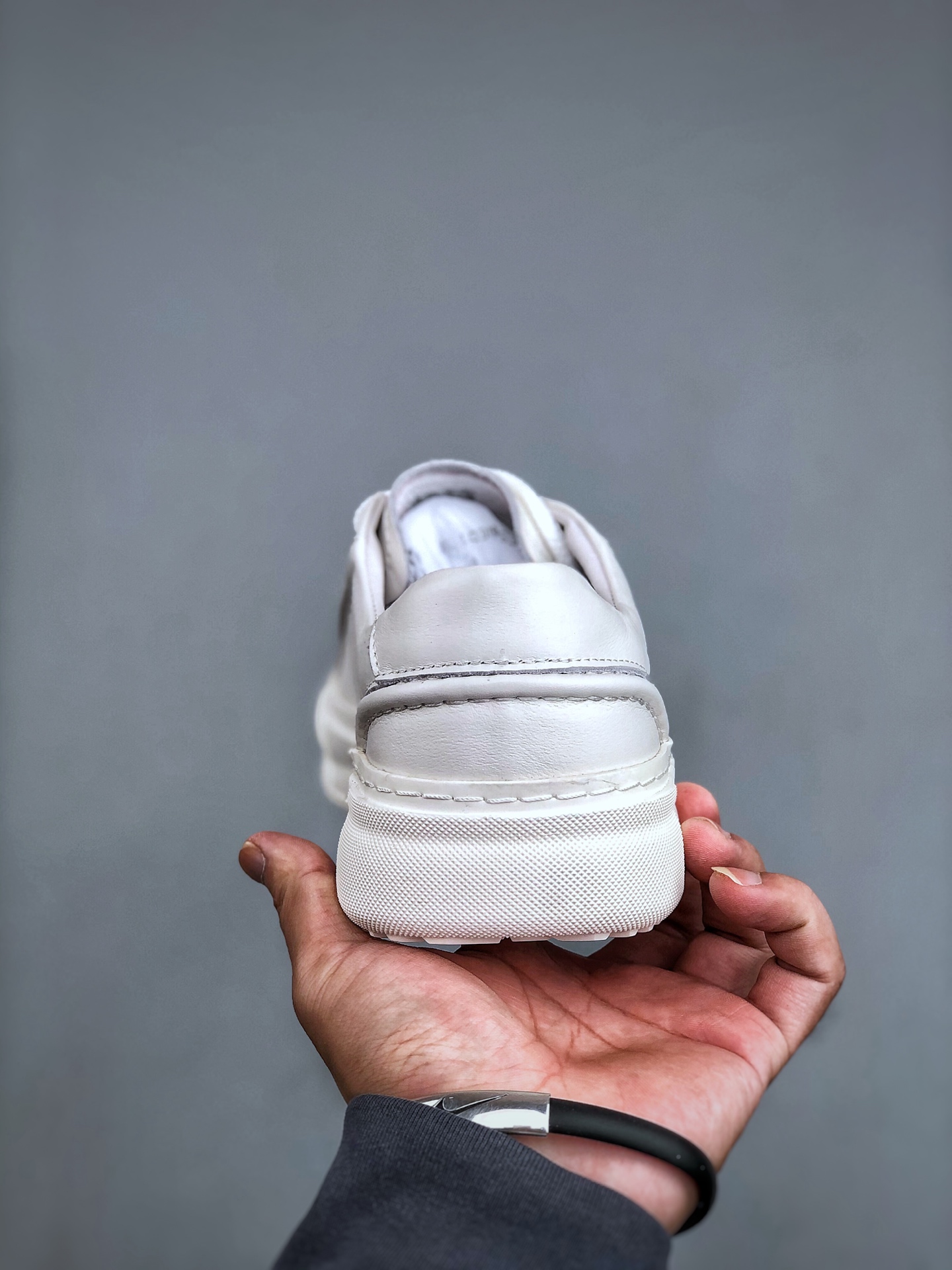 300 ECCO爱步男士休闲小白鞋 简单耐看清爽版型 百搭休闲板鞋 503198白-Chinese UA Cheap High Quatity Brand Clothes Bags handbags Sneakers wholesale wholesaler seller from China Factory suppliers Fashion Clothing Shoes best Quality Beautiful Price 300 ECCO爱步男士休闲小白鞋 简单耐看清爽版型 百搭休闲板鞋 503198白