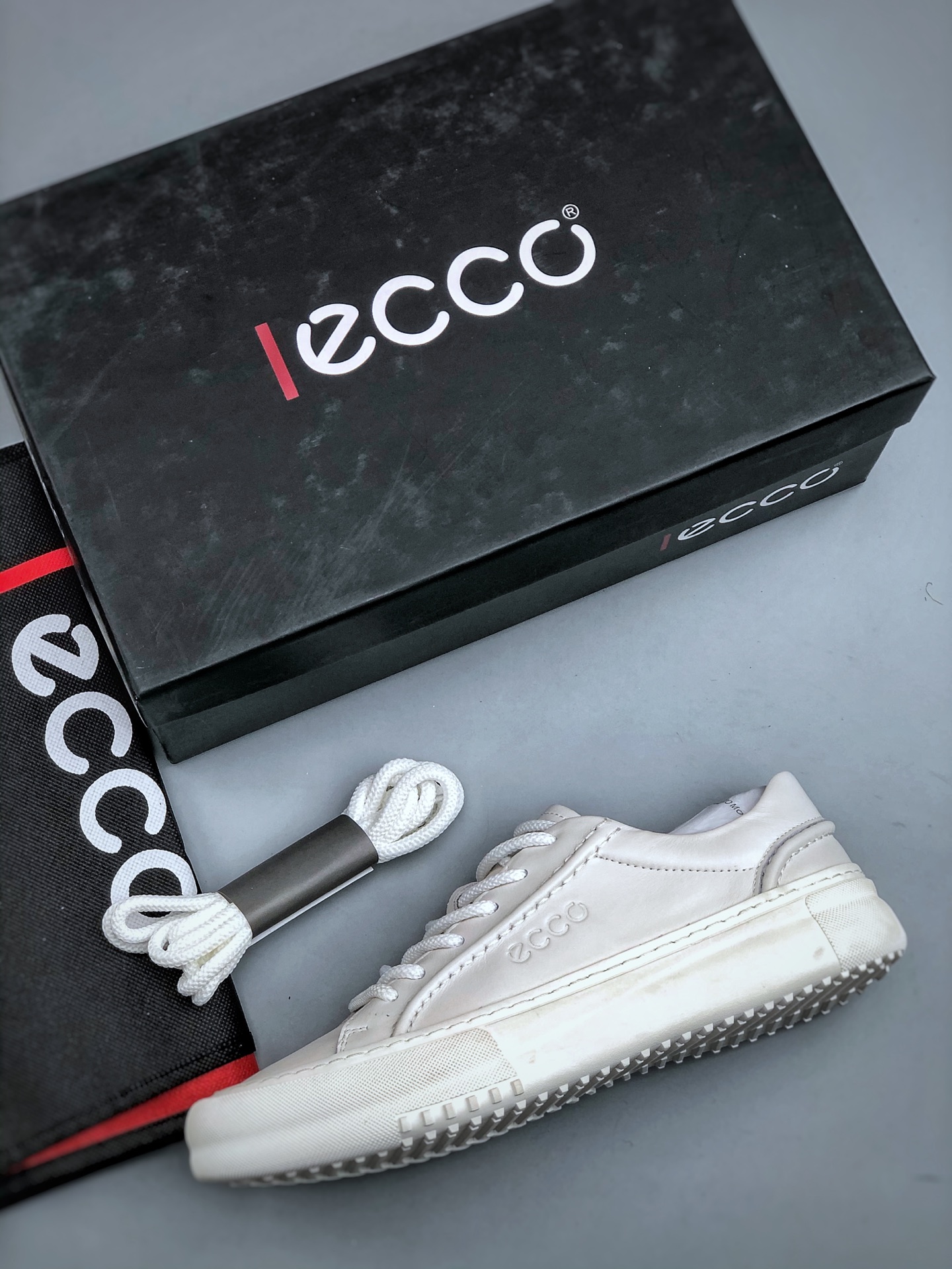 300 ECCO爱步男士休闲小白鞋 简单耐看清爽版型 百搭休闲板鞋 503198白-Chinese UA Cheap High Quatity Brand Clothes Bags handbags Sneakers wholesale wholesaler seller from China Factory suppliers Fashion Clothing Shoes best Quality Beautiful Price 300 ECCO爱步男士休闲小白鞋 简单耐看清爽版型 百搭休闲板鞋 503198白