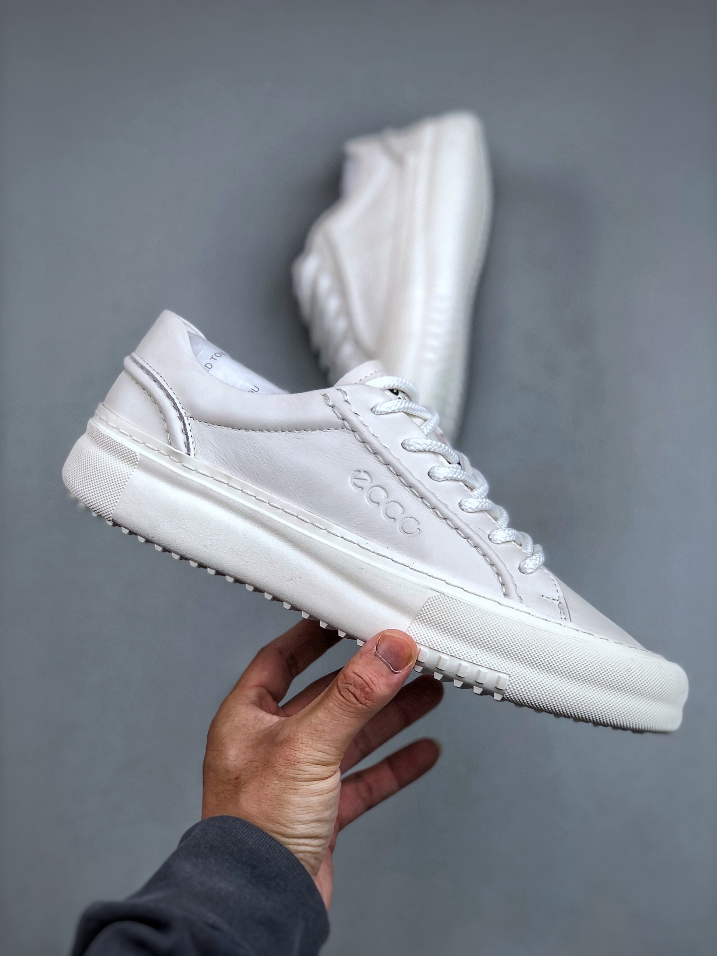 300 ECCO爱步男士休闲小白鞋 简单耐看清爽版型 百搭休闲板鞋 503198白-Chinese UA Cheap High Quatity Brand Clothes Bags handbags Sneakers wholesale wholesaler seller from China Factory suppliers Fashion Clothing Shoes best Quality Beautiful Price 300 ECCO爱步男士休闲小白鞋 简单耐看清爽版型 百搭休闲板鞋 503198白