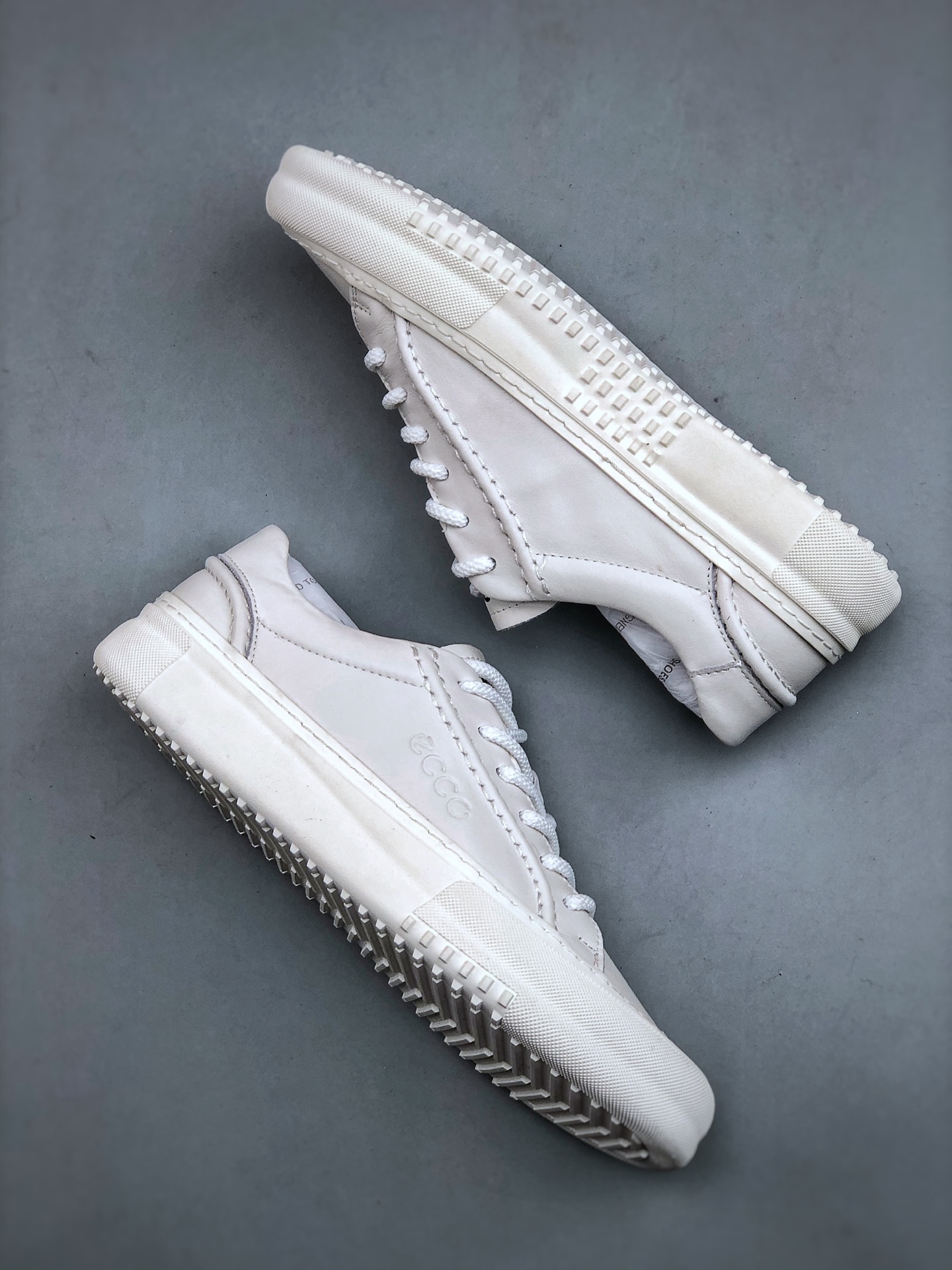 300 ECCO爱步男士休闲小白鞋 简单耐看清爽版型 百搭休闲板鞋 503198白-Chinese UA Cheap High Quatity Brand Clothes Bags handbags Sneakers wholesale wholesaler seller from China Factory suppliers Fashion Clothing Shoes best Quality Beautiful Price 300 ECCO爱步男士休闲小白鞋 简单耐看清爽版型 百搭休闲板鞋 503198白