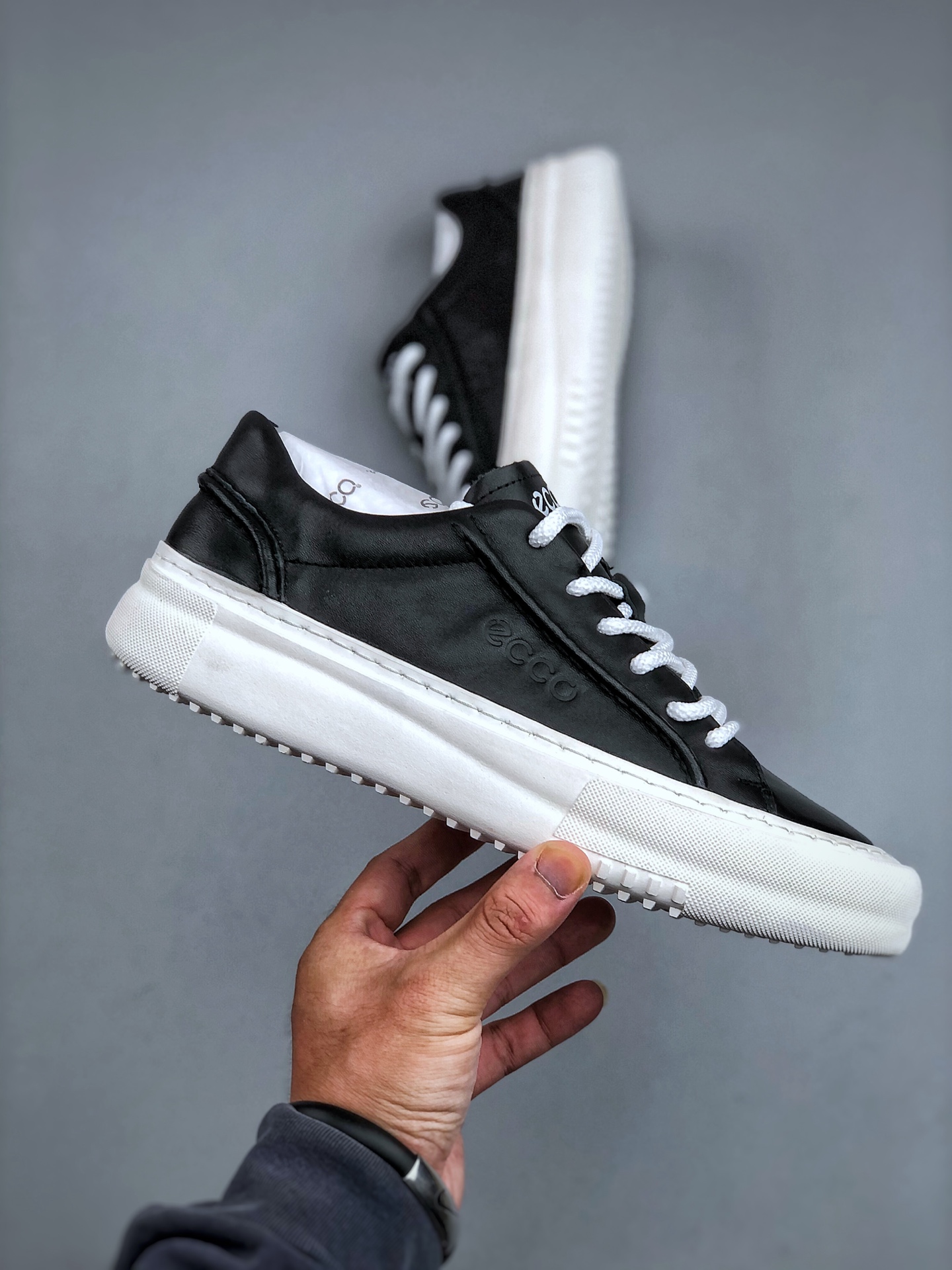 300 ECCO爱步男士休闲小白鞋 简单耐看清爽版型 百搭休闲板鞋 503198黑-Chinese UA Cheap High Quatity Brand Clothes Bags handbags Sneakers wholesale wholesaler seller from China Factory suppliers Fashion Clothing Shoes best Quality Beautiful Price 300 ECCO爱步男士休闲小白鞋 简单耐看清爽版型 百搭休闲板鞋 503198黑