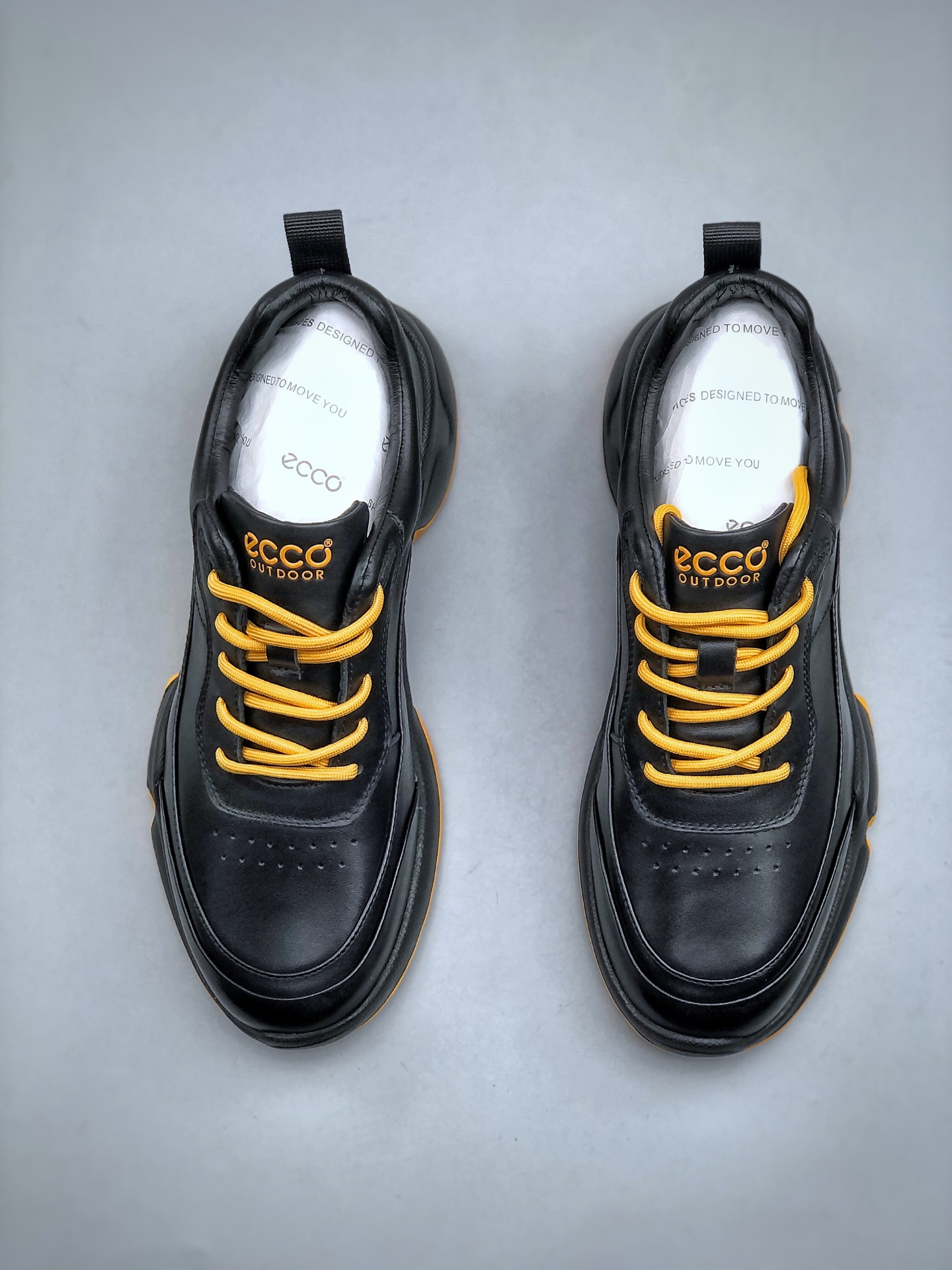 300 ECCO爱步运动鞋男 秋季双色拼接透气舒适跑步鞋 825922黑