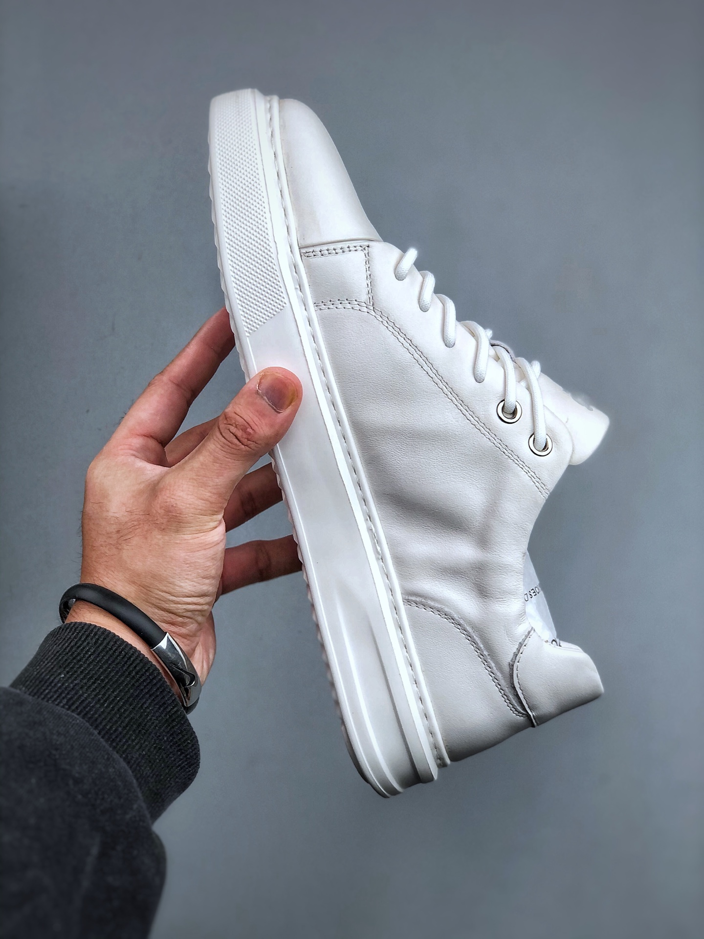 300 Ecco爱步休闲鞋子男鞋 透气防水百搭休闲板鞋 柔酷7号系列经典小白鞋 470364白