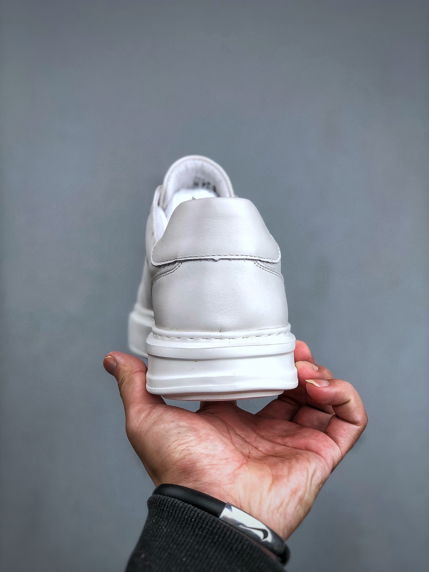 300 Ecco爱步休闲鞋子男鞋 透气防水百搭休闲板鞋 柔酷7号系列经典小白鞋 470364白