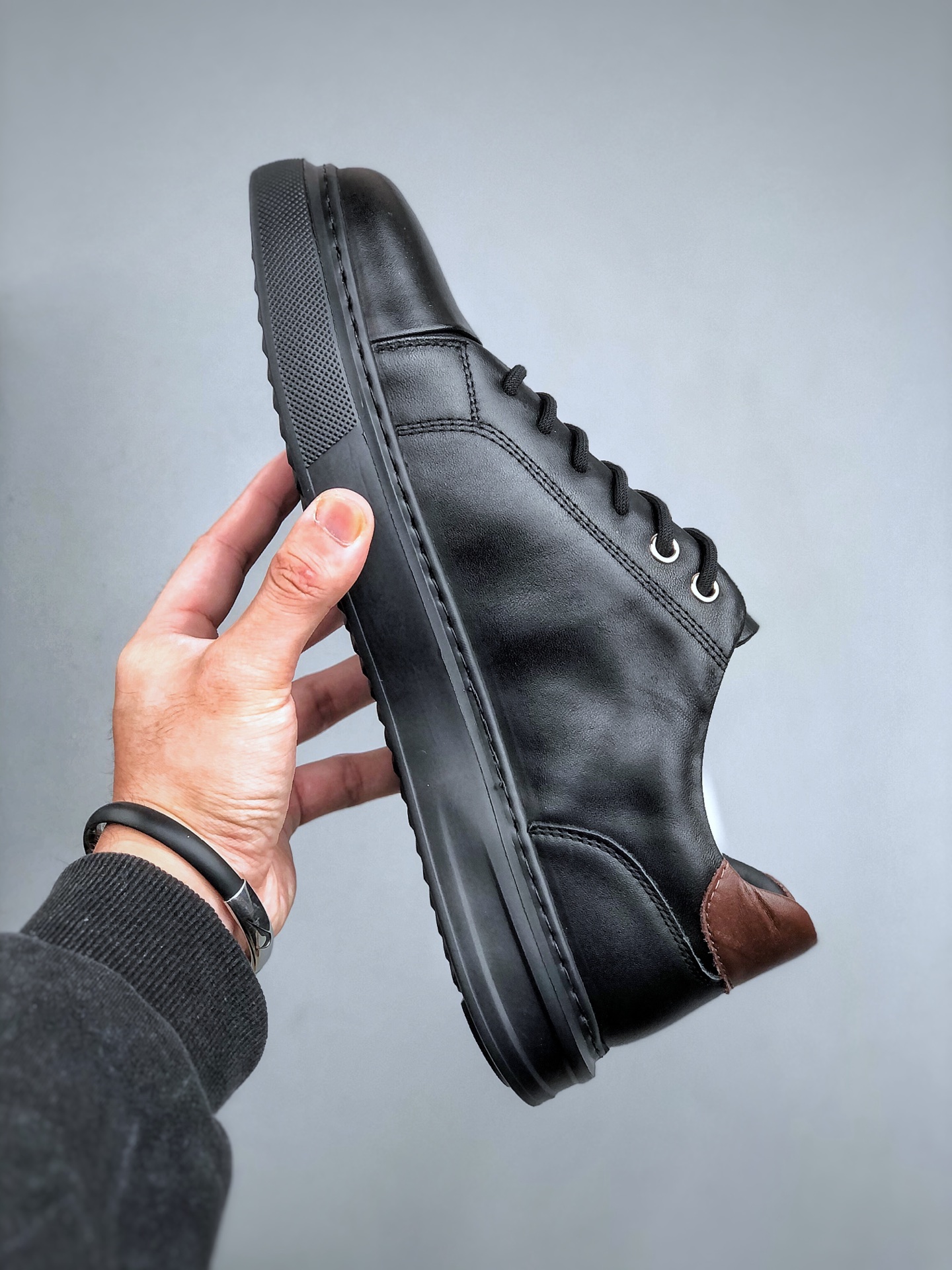 300 Ecco爱步休闲鞋子男鞋 透气防水百搭休闲板鞋 柔酷7号系列经典小白鞋 470364黑