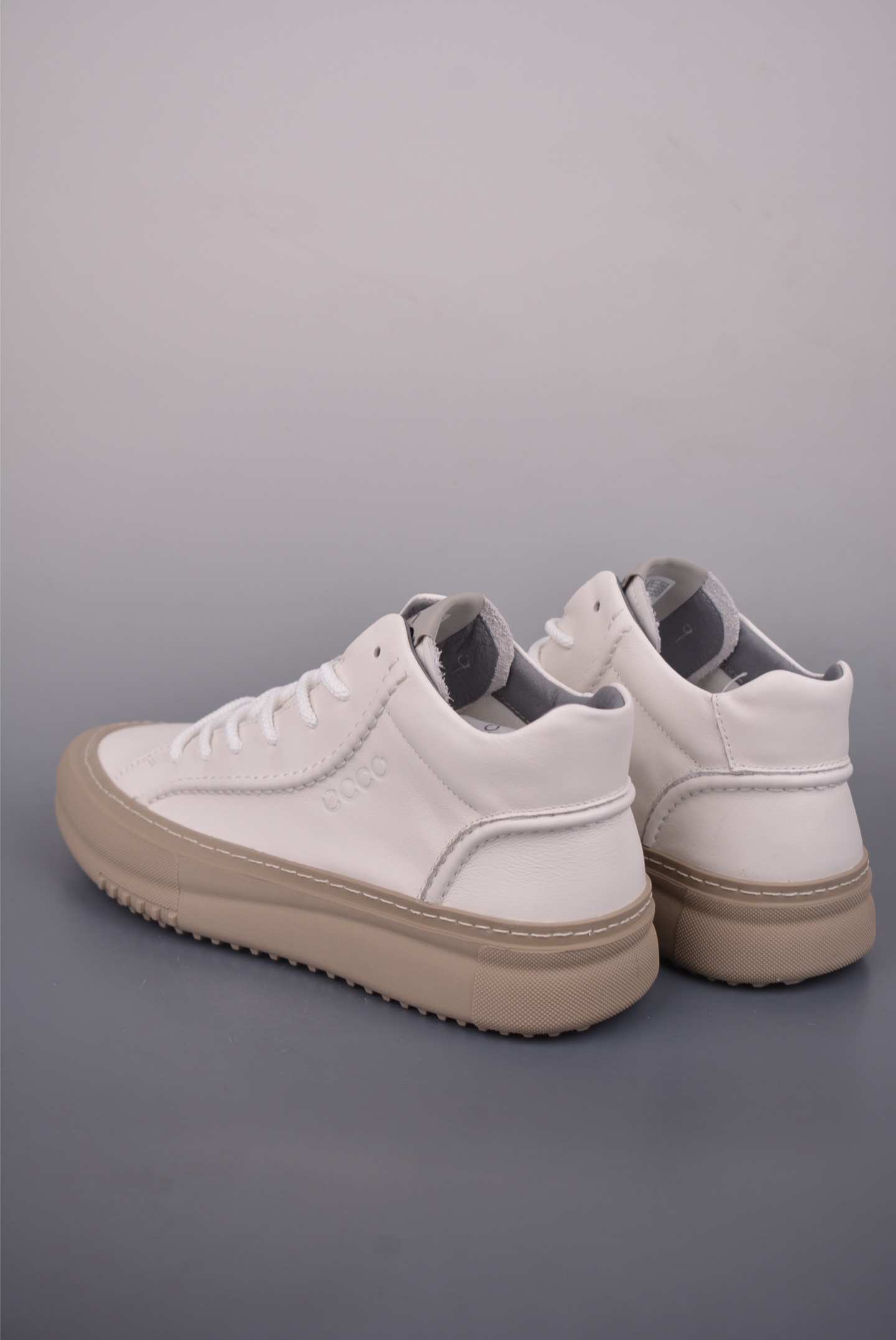 502316白 ECCO爱步男鞋中高帮热门款 厚底增高潮酷板鞋-Chinese wholesaler seller Clothes Bags handbags wholesale Shoes High Quatity wholesaler seller Cheap Sneakers from China Factory Chinese suppliers china wholesale clothing wholesaler seller 502316白 ECCO爱步男鞋中高帮热门款 厚底增高潮酷板鞋