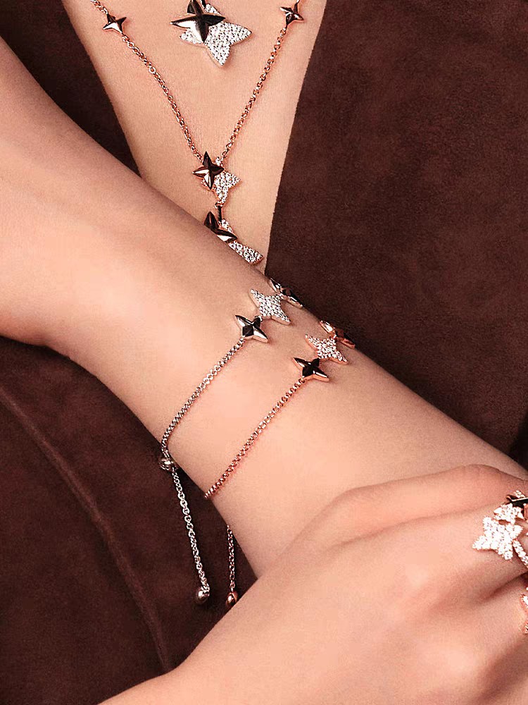 ⭐️[杨紫同款]⭐️APM 三流星银色手链个性设计时尚高级感饰品手饰礼物