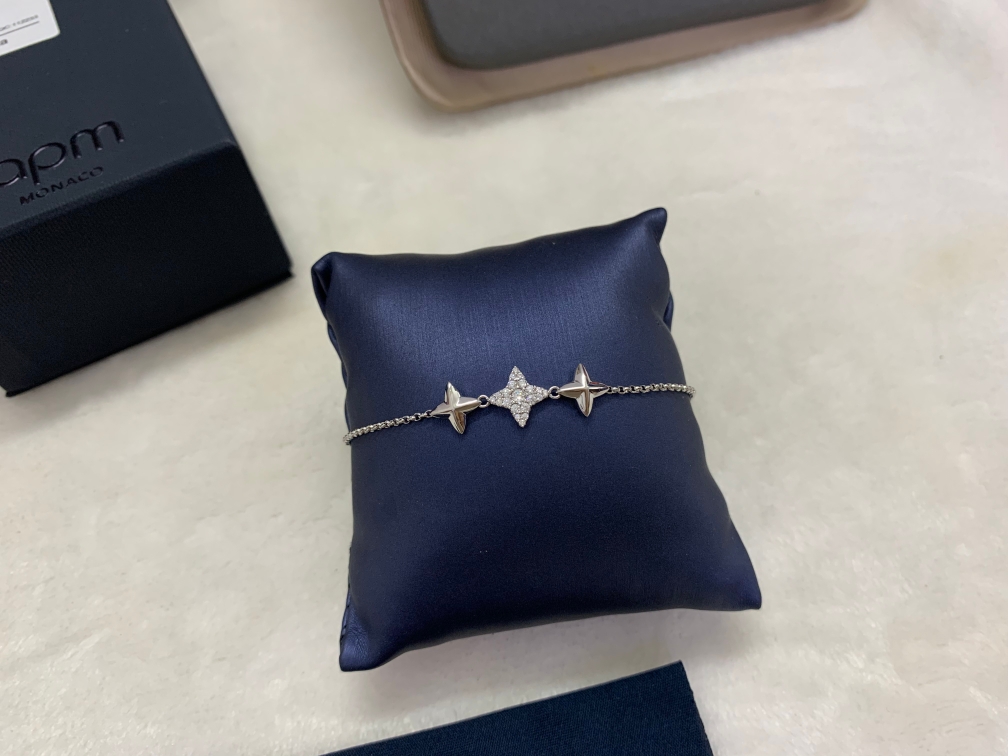 ⭐️[杨紫同款]⭐️APM 三流星银色手链个性设计时尚高级感饰品手饰礼物