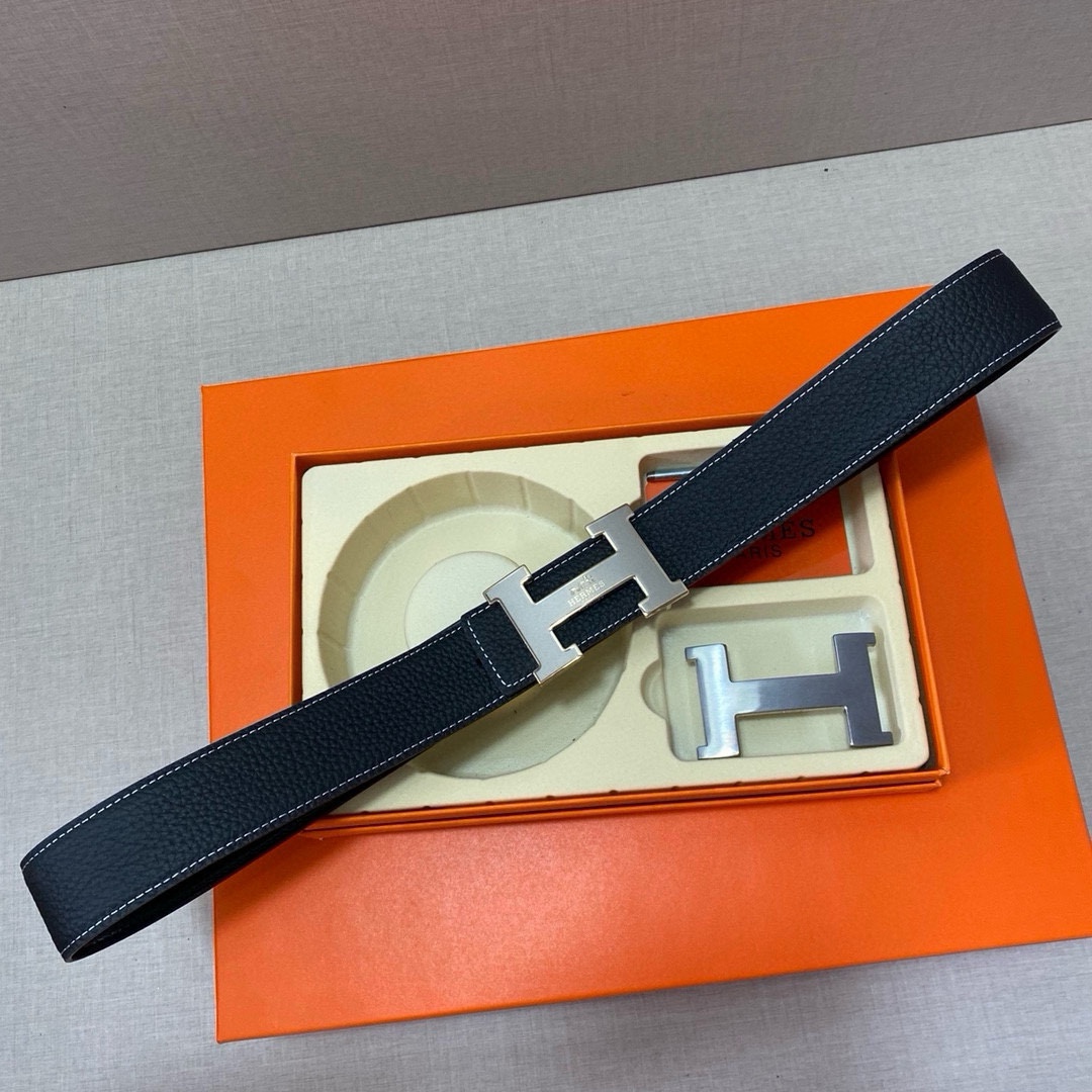 Hermès leather belt and bag gift set, shown in the complete original source image set. 8