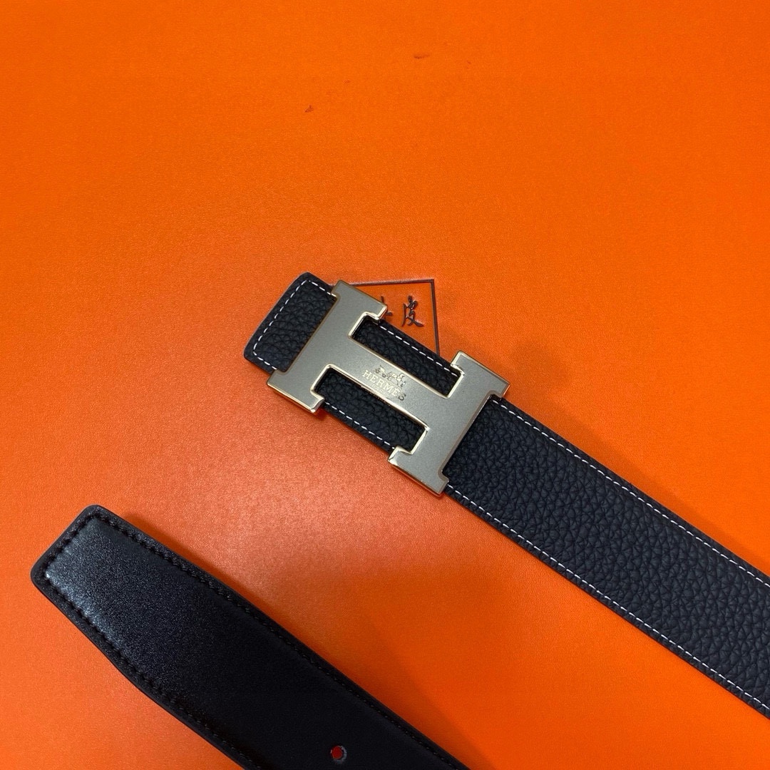 Hermès leather belt and bag gift set, shown in the complete original source image set. 7