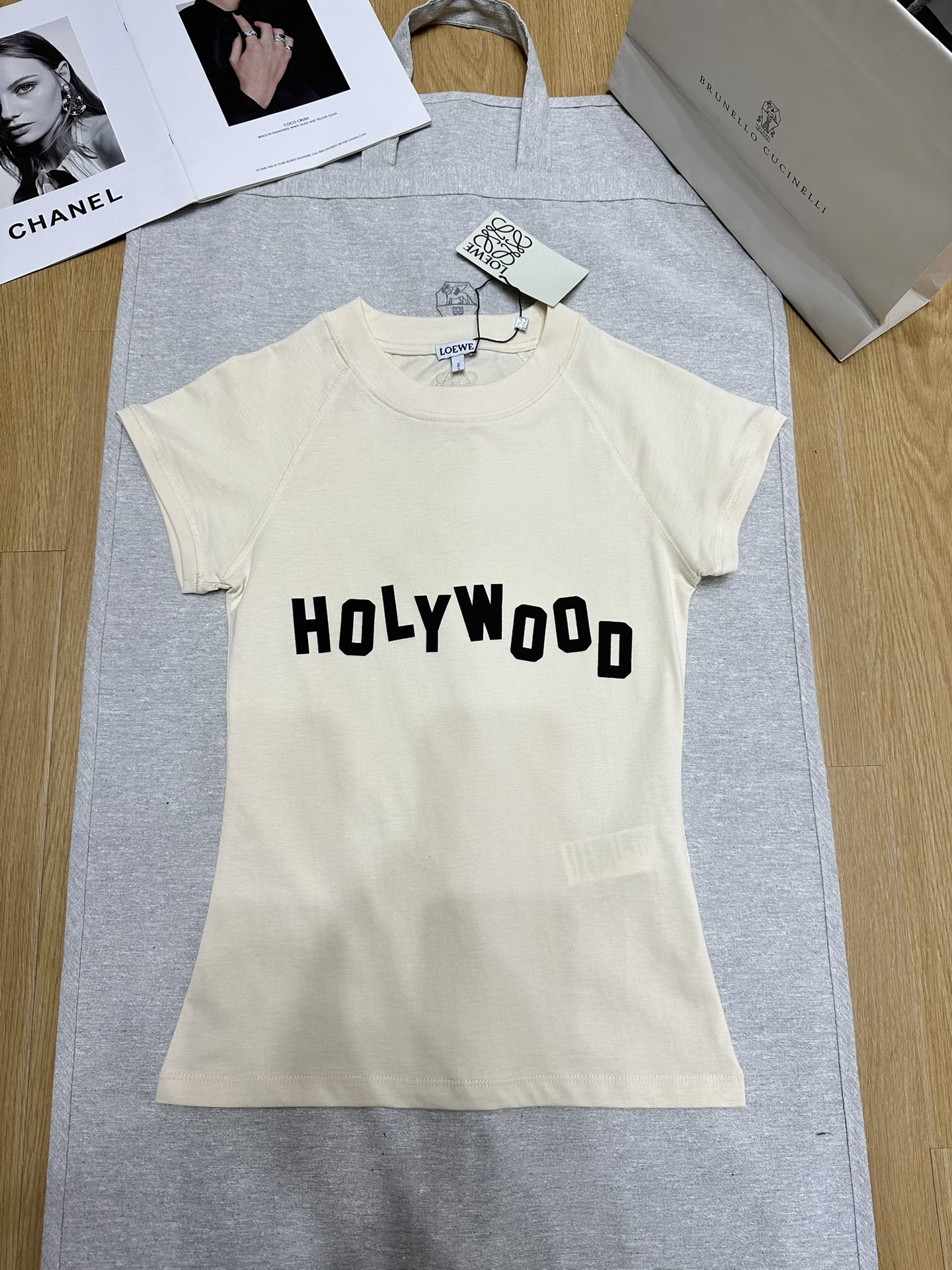 LW 25Ss Women's Short Sleeve T-Shirt with Hollywood Letter Print 3 i1738857112 5133 5