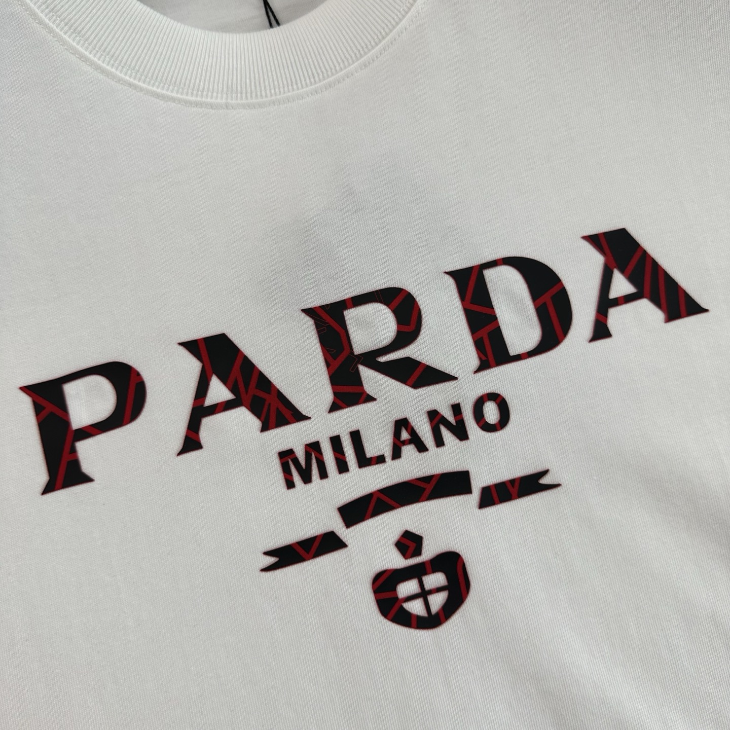 Prada Camiseta de Manga Corta con Logo Estampado para Hombre 8 i1749363200428 4541 0 8