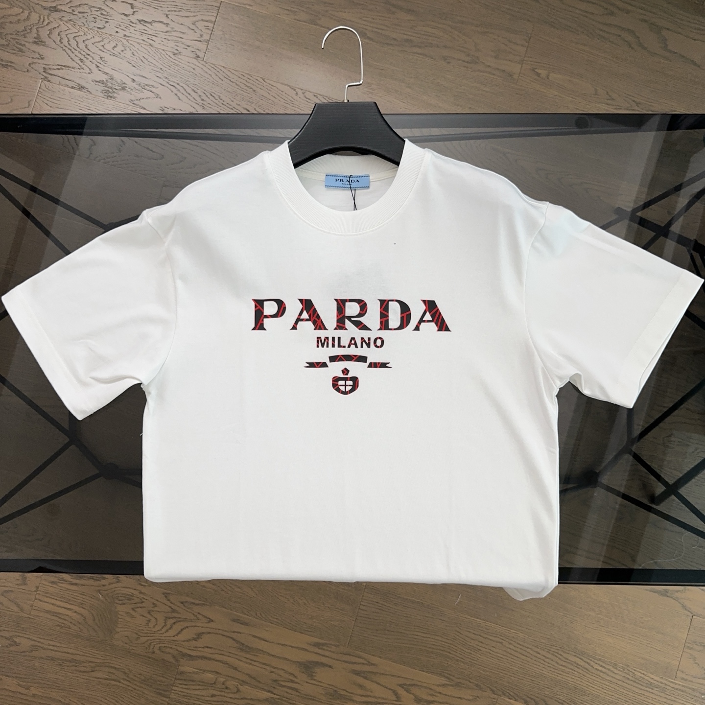 Prada Camiseta de Manga Corta con Logo Estampado para Hombre 4 i1749363200438 8615 0 1