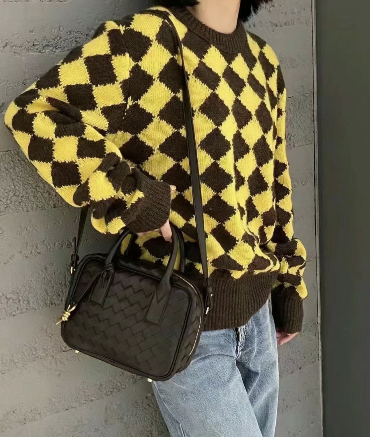 Bottega Veneta bv portable camera bag upper body picture