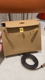 Hermes Kelly Handbags Crossbody & Shoulder Bags Gold Milk Tea Color Hardware