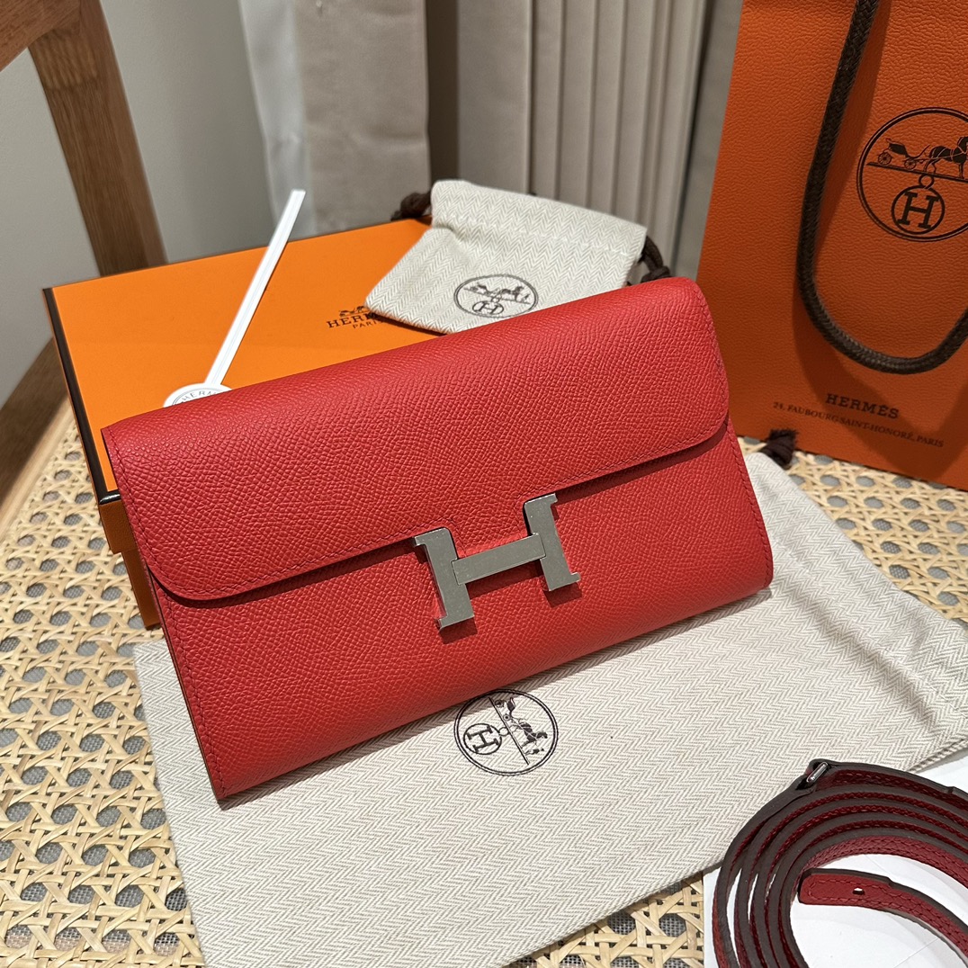Hermès Handmade Constance Constance to go, heart red, palm print leather, silver buckle WOC series