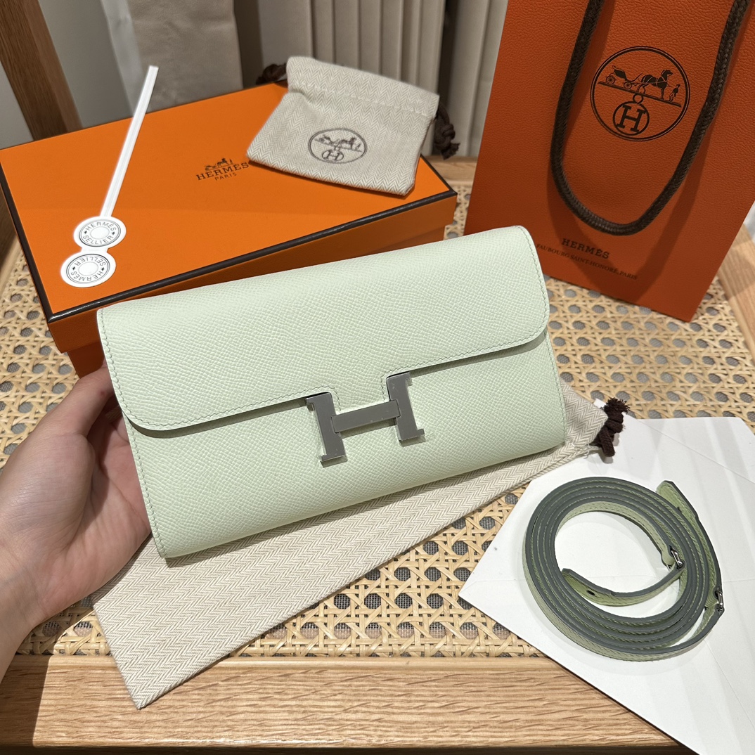 Hermès Handmade Constance Constance to go, bubble green, palm print leather, silver buckle WOC series
