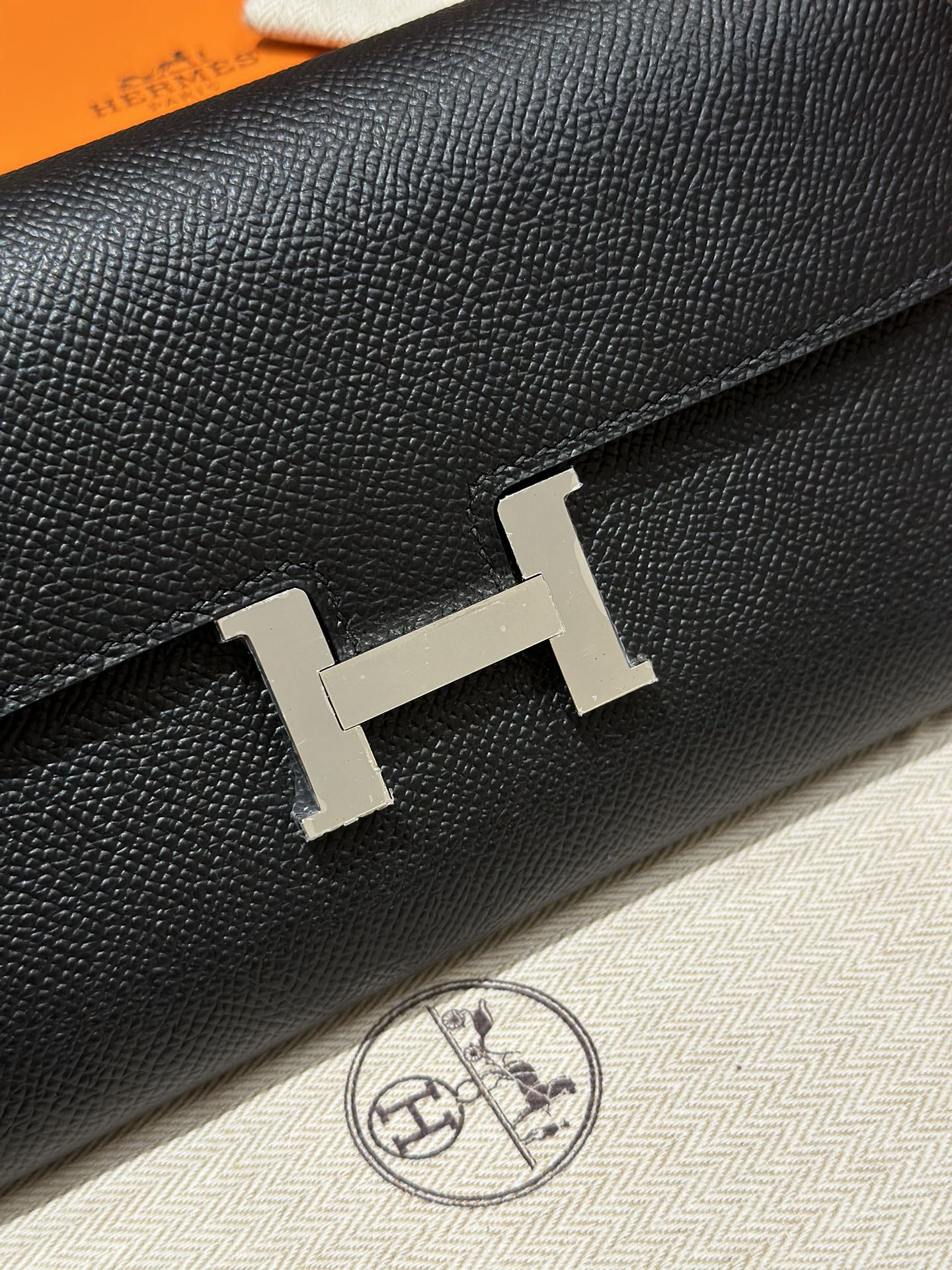 Hermès Handmade Constance Constance to go, black, palm print leather, silver buckle WOC series
