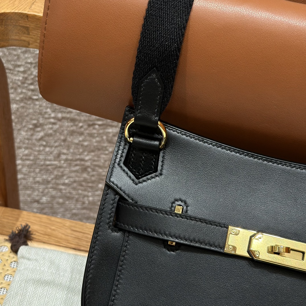 Mini Jypsiere 23cm: Swift Leather Black with Gold Hardware, Handmade Bag 4 i1714916524 3574 0