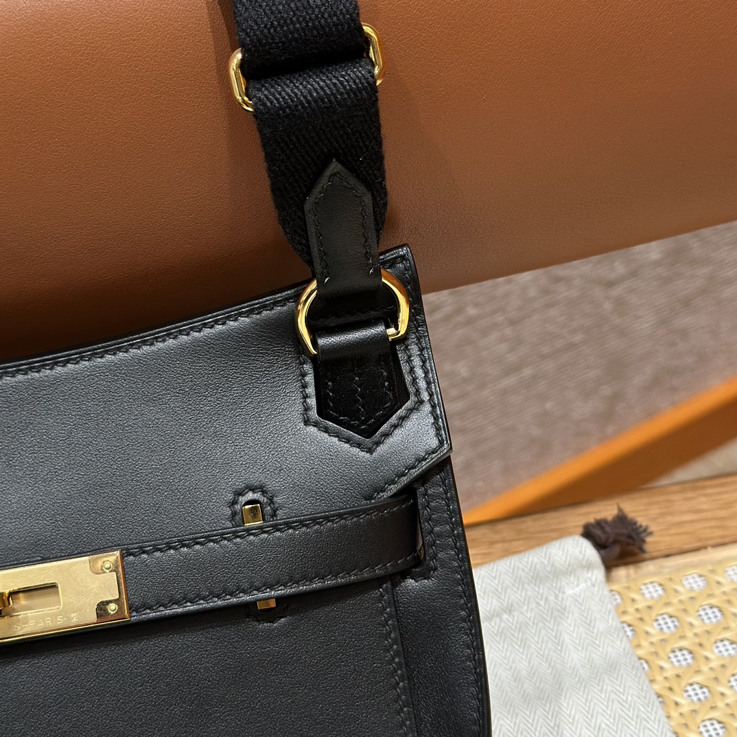 Mini Jypsiere 23cm: Swift Leather Black with Gold Hardware, Handmade Bag 3 i1714916524 8353 3