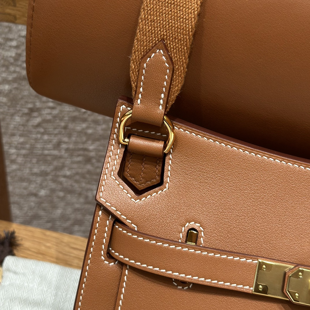 Hermès Mini Jypsiere 23cm Gold Brown Swift Leather Gold Hardware 5 i1714916777 4813 5