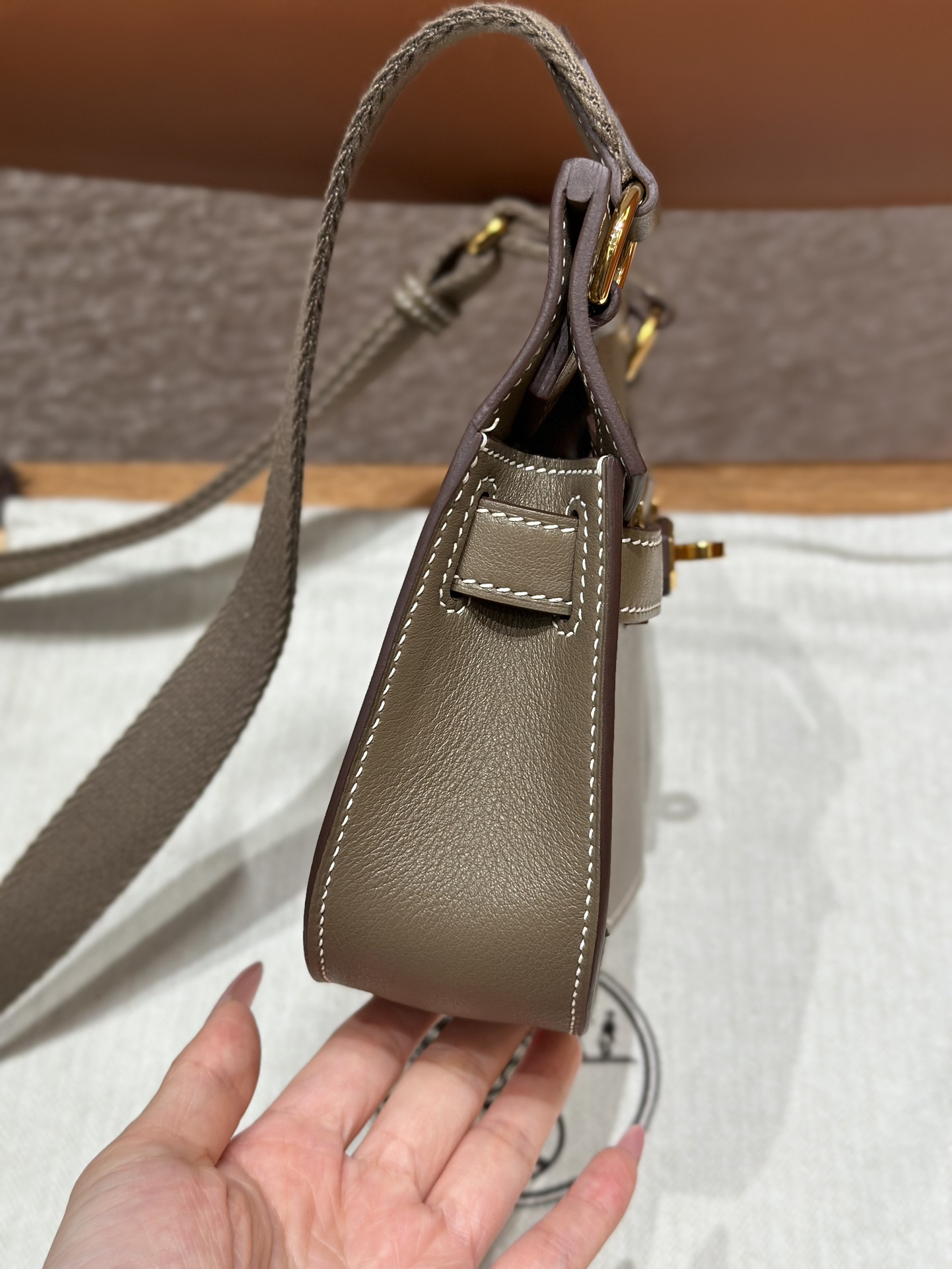 Hermes Jypsiere Mini 23cm Swift Leather Shoulder Bag - Elephant Grey 9 i1714916937 178 5