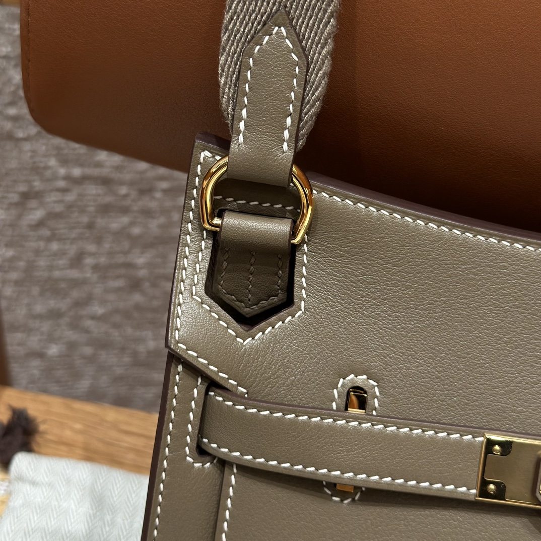 Hermes Jypsiere Mini 23cm Swift Leather Shoulder Bag - Elephant Grey 4 i1714916937 182 6