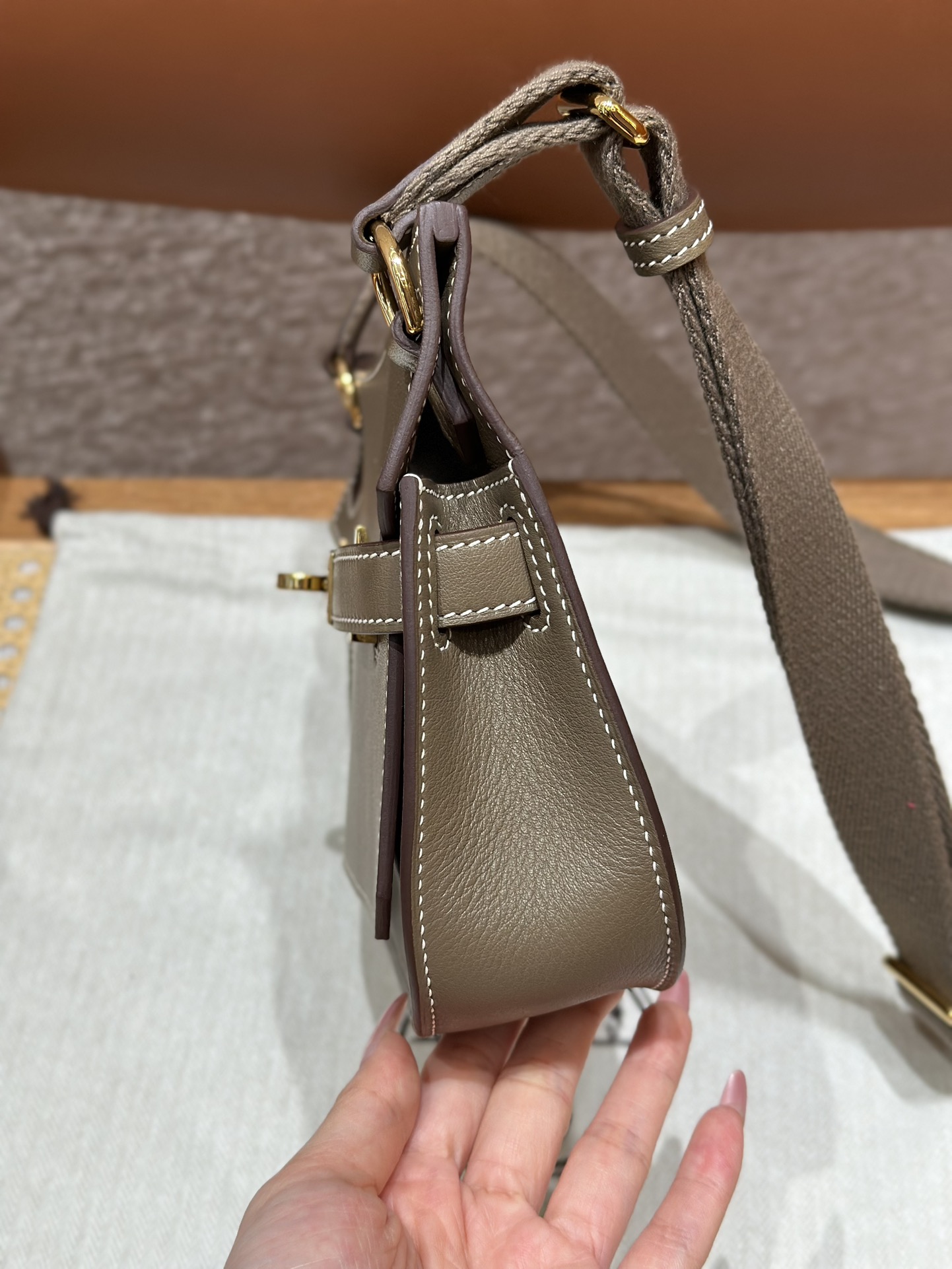 Hermes Jypsiere Mini 23cm Swift Leather Shoulder Bag - Elephant Grey 8 i1714916937 4622 1