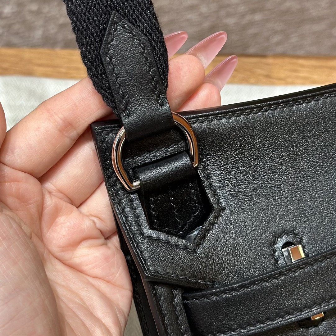 Mini Jypsiere 23cm Black Swift Leather Silver Buckle Crossbody Bag 9 i1714917188 900 5