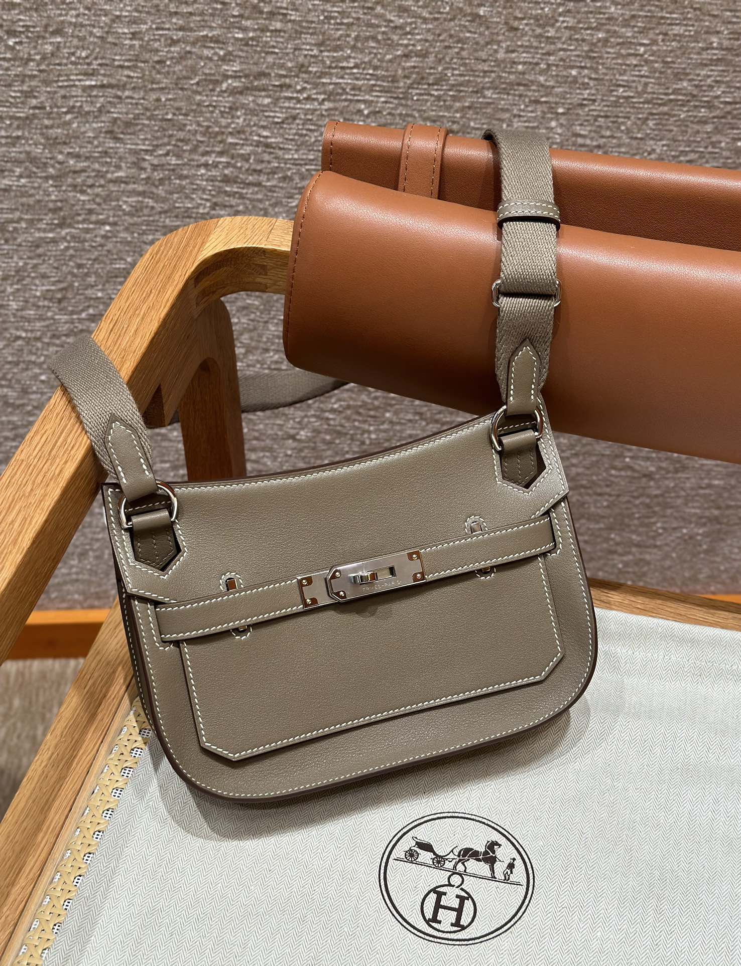Jypsiere Mini Bag, 23cm, Swift Leather, Elephant Gray, Silver Hardware 2 i1715060622 2488 8