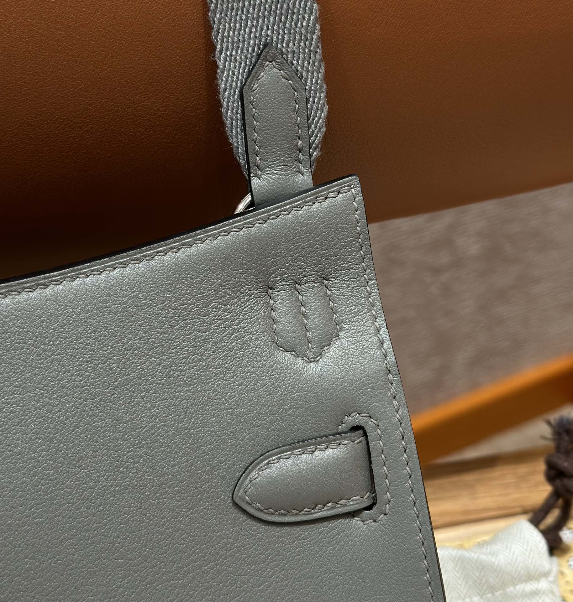 Elegant Jypsiere Style Crossbody Bag - Rain Cloud Gray, 23cm, Swift Leather 7 i1715060844 4533 4