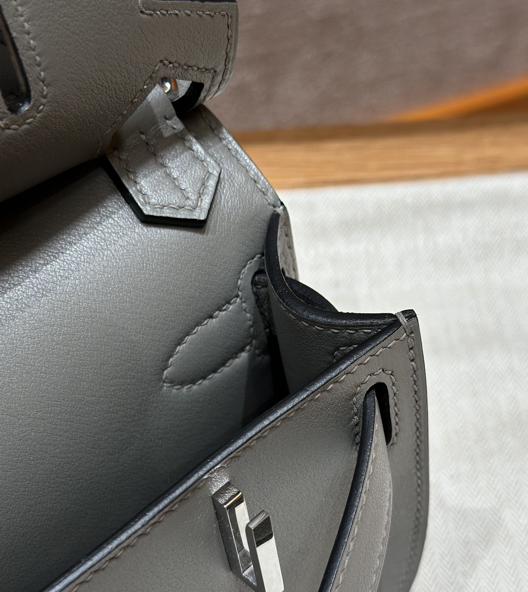 Elegant Jypsiere Style Crossbody Bag - Rain Cloud Gray, 23cm, Swift Leather 8 i1715060844 5941 6