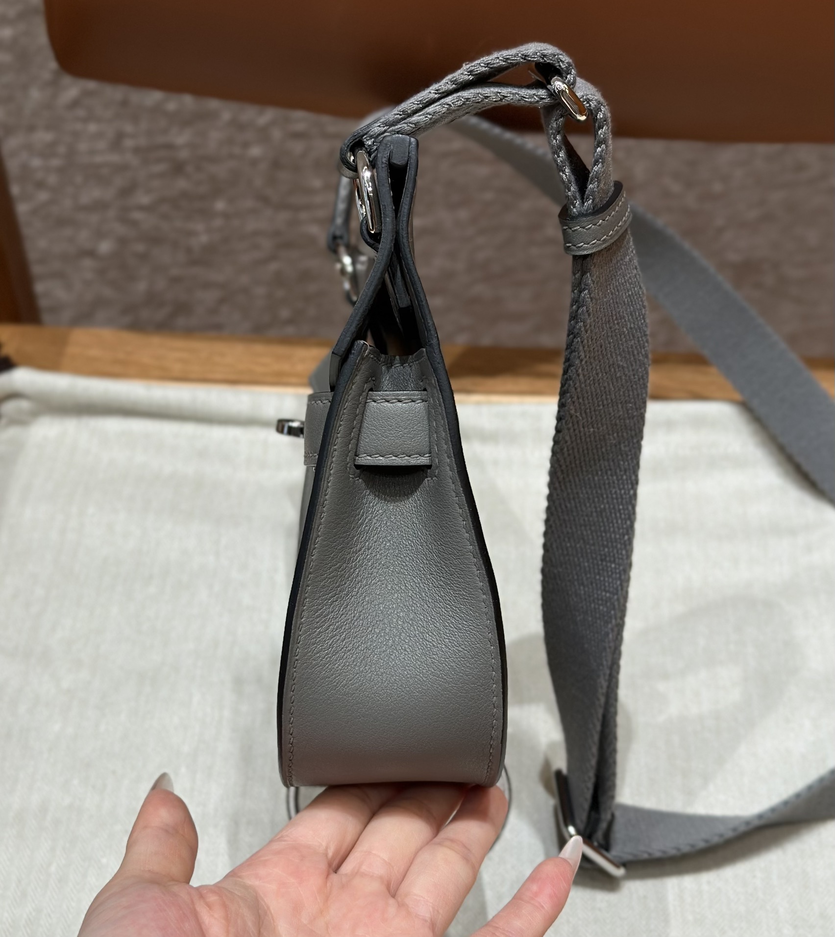 Elegant Jypsiere Style Crossbody Bag - Rain Cloud Gray, 23cm, Swift Leather 3 i1715060844 7445 8