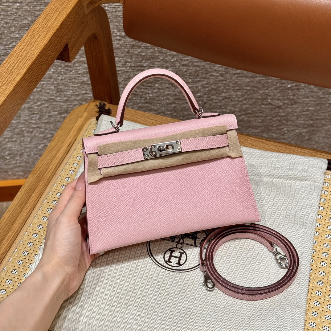 NO:852274,Kelly 19cm second generation, 3Q pink French imported original cowhide leather palm print, silver buckle, high-end handmade exclusive customization, hand-made nails, hand-engraved hardware, stainless steel diode 18k hardware, Hermes, hermes, cowhide, Hermes,19860909Kelly 19cm二代,3Q粉法国进口原厂牛皮掌纹,银扣,高级全手工专属定制纯手工手打钉,手刻五金,精钢电渡18k五金,爱马仕,hermes,cowhide,Hermes,,Bag