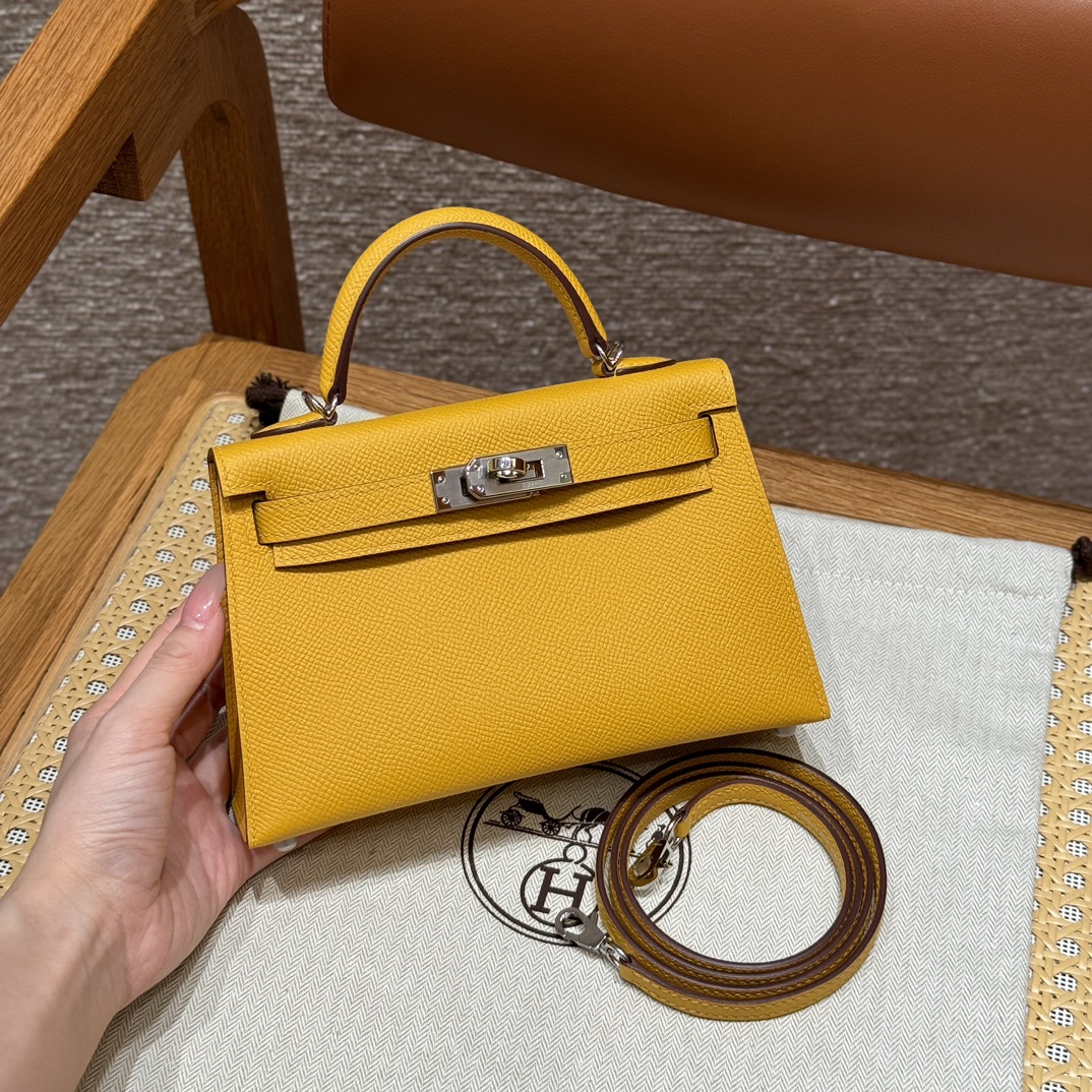 NO:852352,Kelly 19cm second generation, amber yellow, original cowhide leather palmprint imported from France, silver buckle, high-end handmade exclusive custom-made hand-made nails, hand-engraved hardware, stainless steel diode 18k hardware, Hermes, hermes, cowhide, Hermes,19860909Kelly 19cm二代,琥珀黄,法国进口原厂牛皮掌纹,银扣,高级全手工专属定制纯手工手打钉,手刻五金,精钢电渡18k五金,爱马仕,hermes,cowhide,Hermes,,Bag
