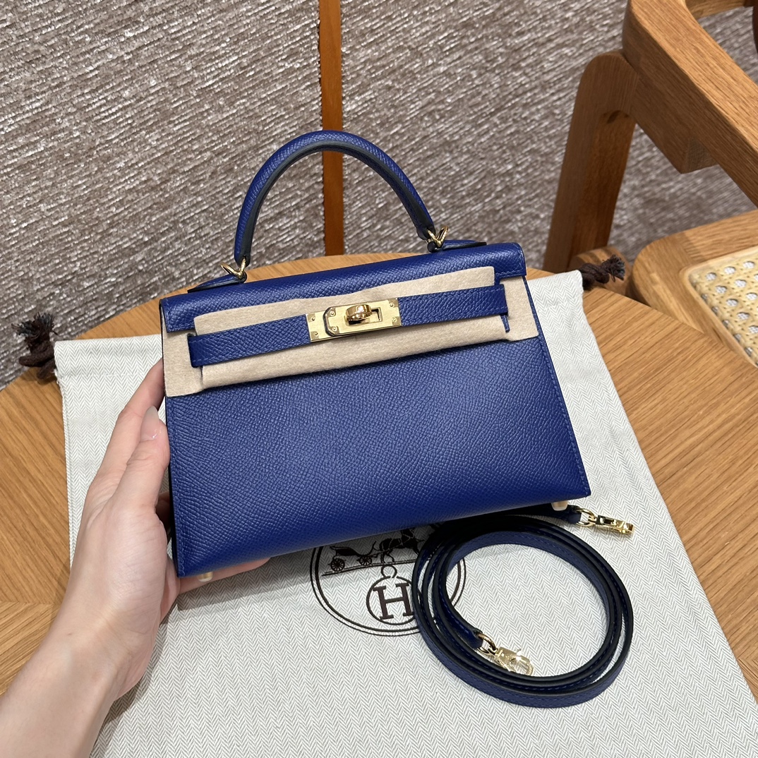 NO:852261,Kelly 19cm second generation, electric blue, original cowhide leather palm print imported from France, gold buckle, high-end fully handmade exclusive customization, hand-made nails, hand-engraved hardware, stainless steel diode 18k hardware, Hermes, hermes, cowhide, Hermes,19860909Kelly 19cm二代,电光蓝,法国进口原厂牛皮掌纹,金扣,高级全手工专属定制纯手工手打钉,手刻五金,精钢电渡18k五金,爱马仕,hermes,cowhide,Hermes,,Bag