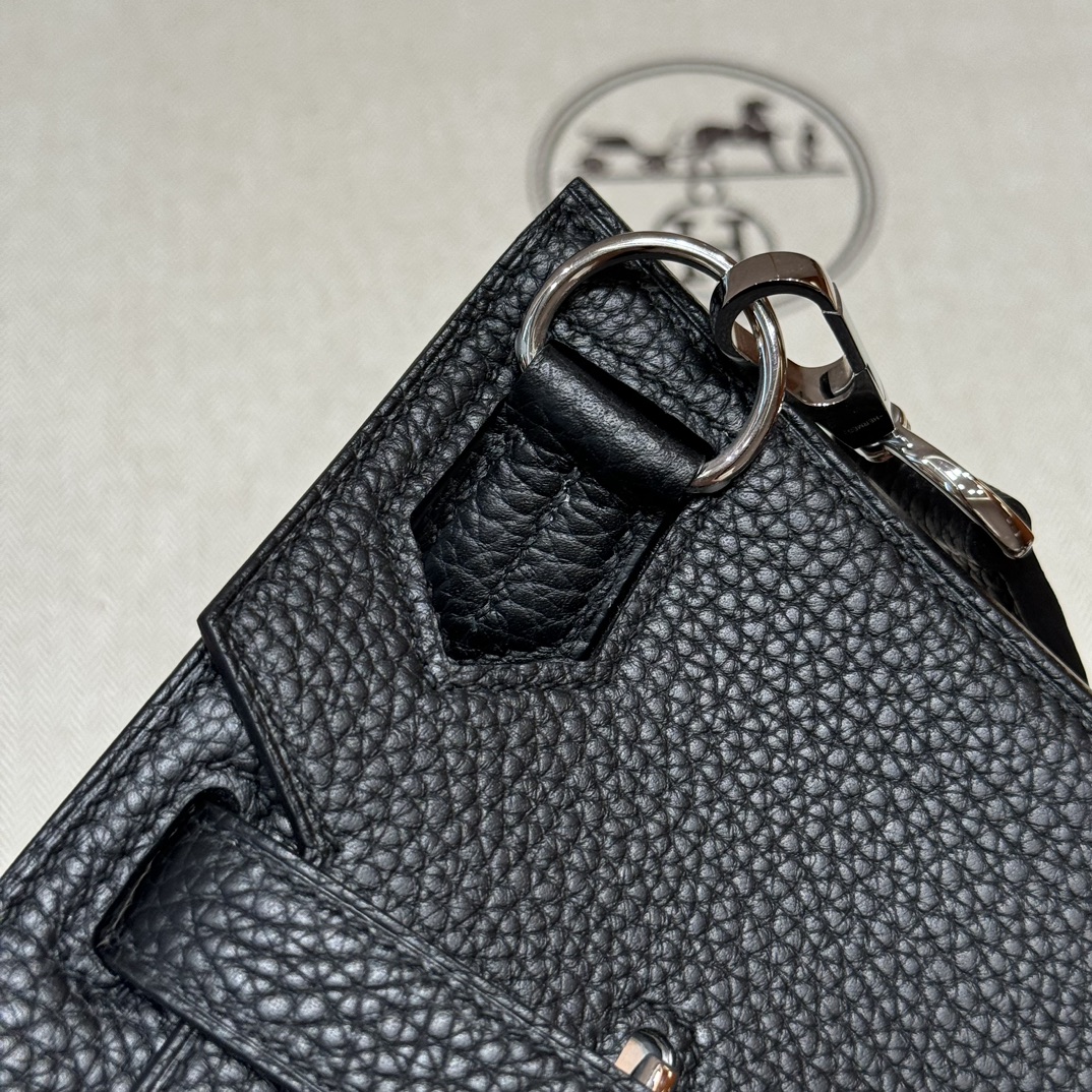 Jypsiere 31cm Noir Togo Leather Silver Hardware Crossbody Bag 9 i1727154219 4383 2
