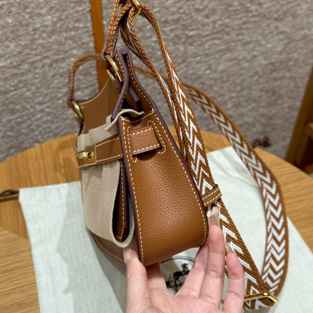 Jypsiere Mini Style Crossbody Bag, Gold Evercolor Leather with Gold Hardware 3 i1727769449 7720 8