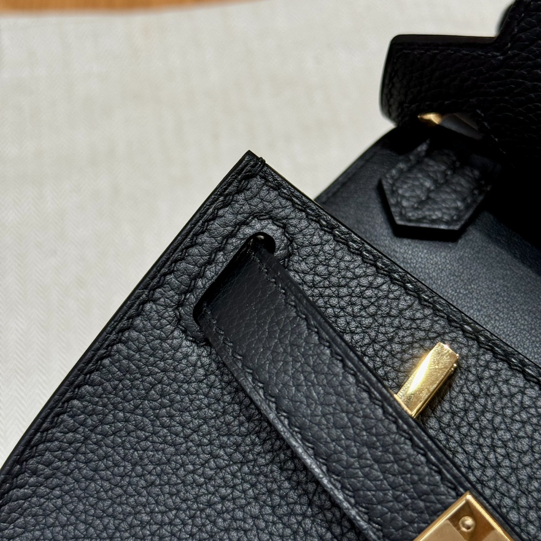 Jypsiere Mini Bag, Black Evercolor Leather with Gold Hardware, 23cm 7 i1727769948 4572 7