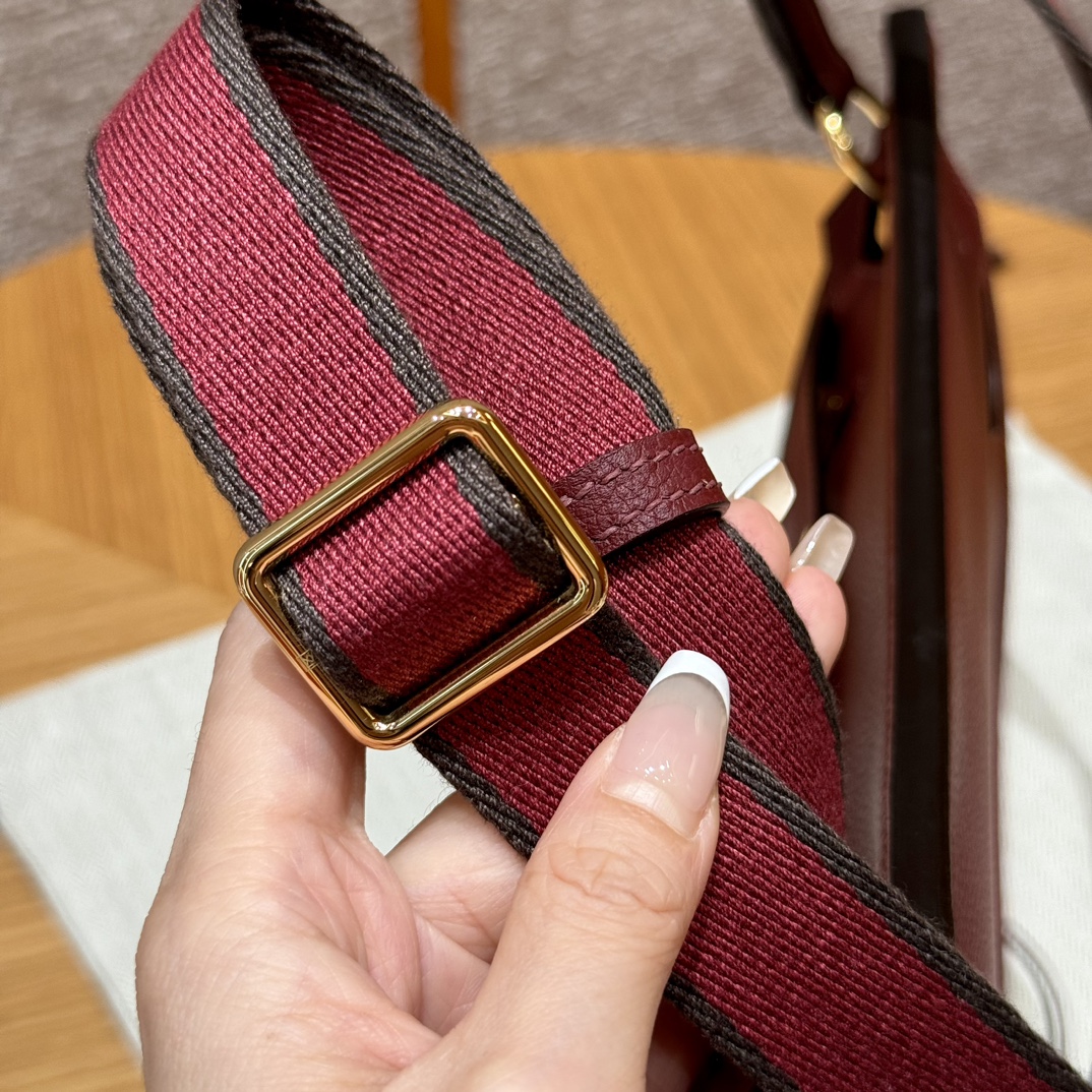 Jypsiere Mini Rouge H Evercolor Leather Gold Hardware, 23cm Crossbody Bag 7 i1727770052 2216 6