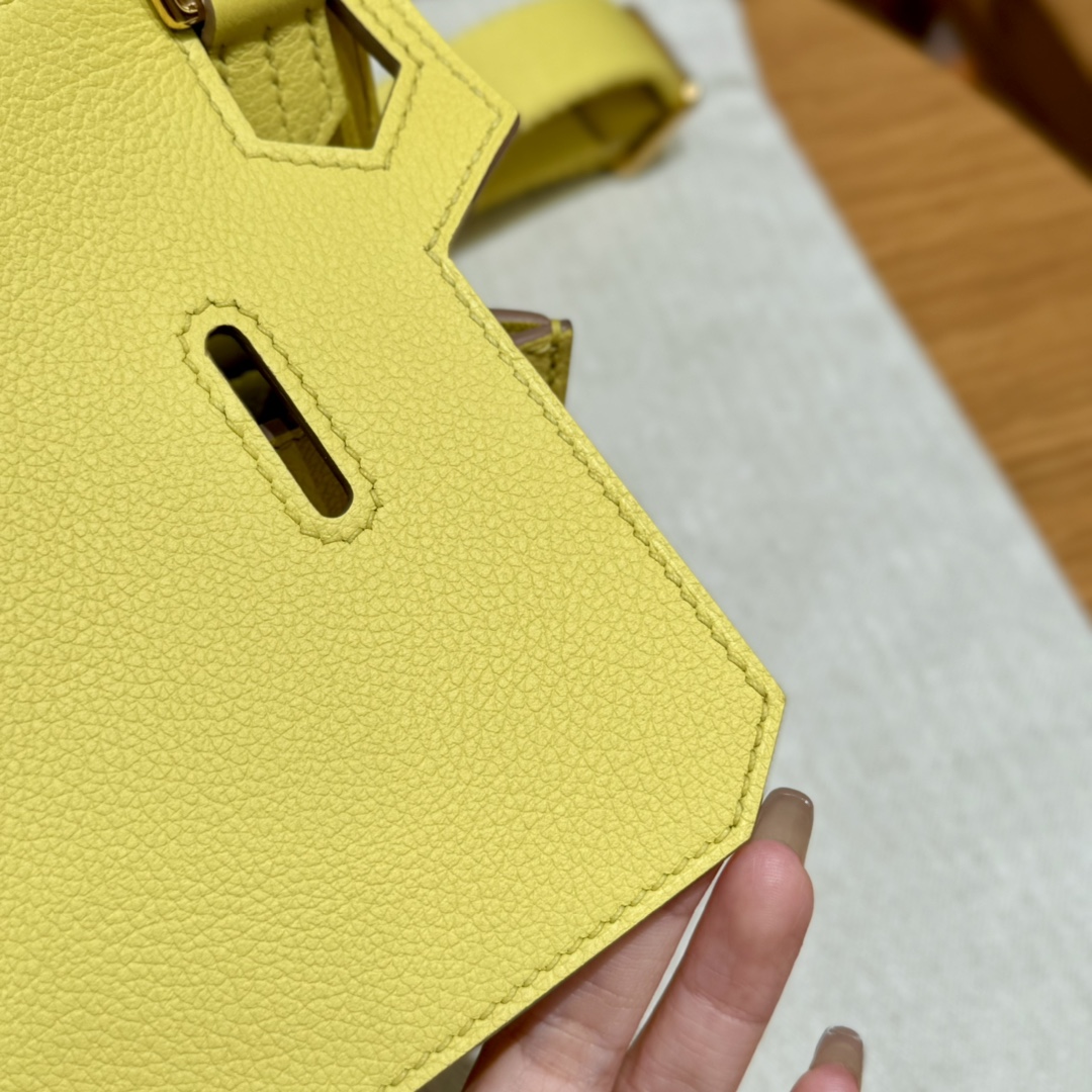 Jypsiere Mini 23cm Lime Evercolor Leather Gold Hardware Crossbody Bag 3 i1727770476 7254 6