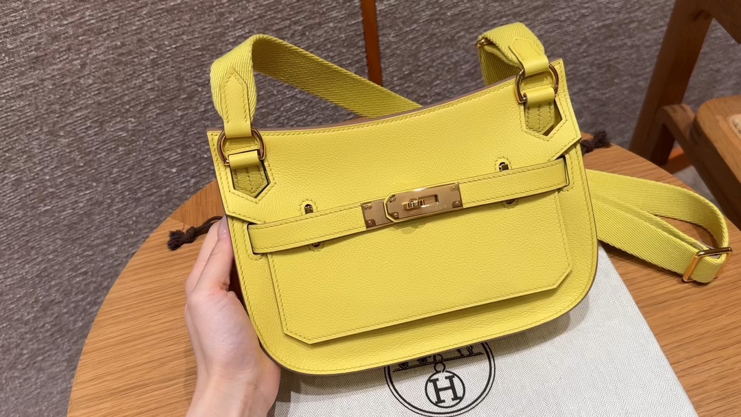 Jypsiere Mini Lime Evercolor Leather Shoulder Bag with Gold Hardware